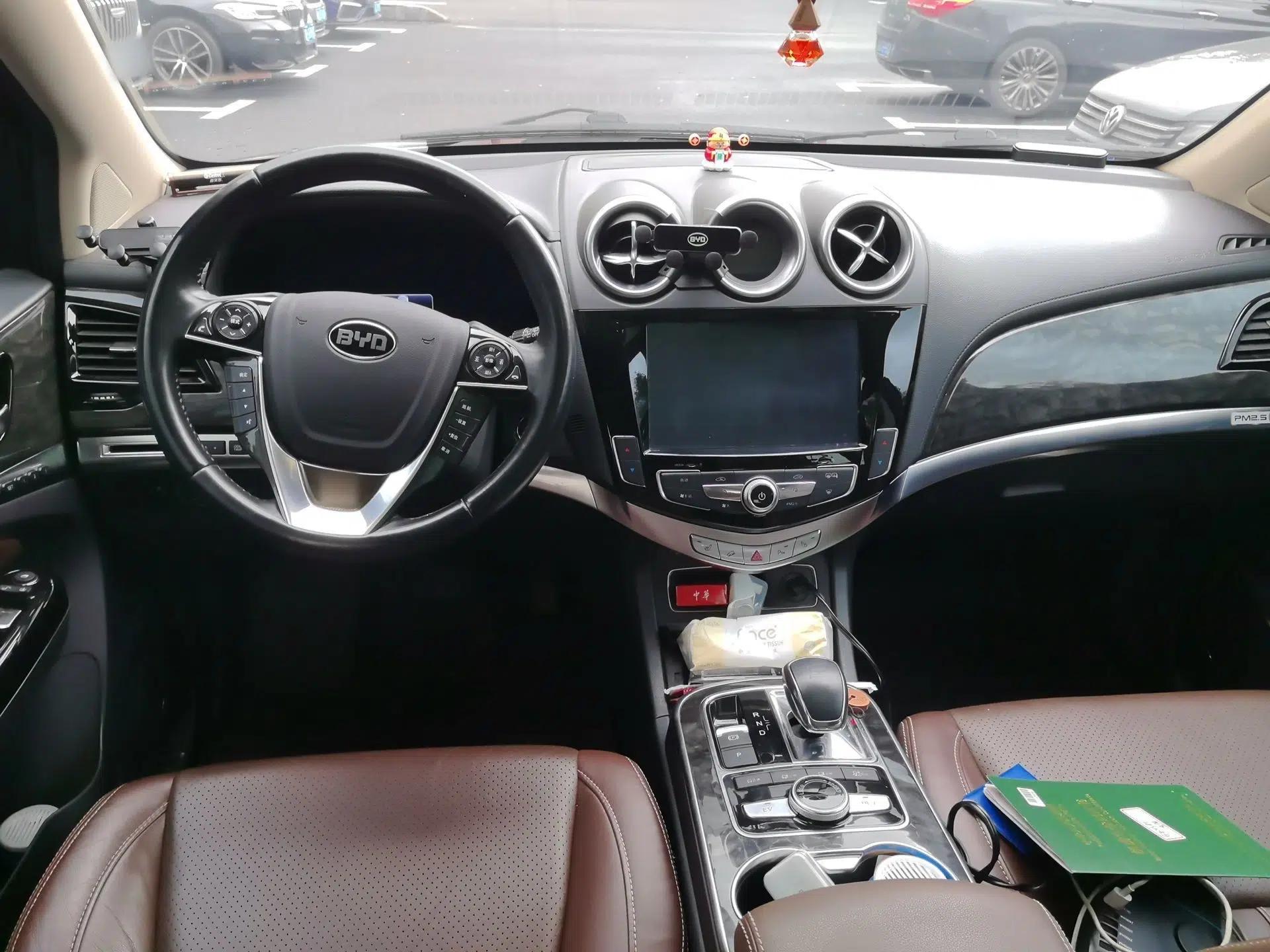 BYD Tang New Energy 2015 2.0T Four-Wheel-Drive Flagship Model — миниатюра 9