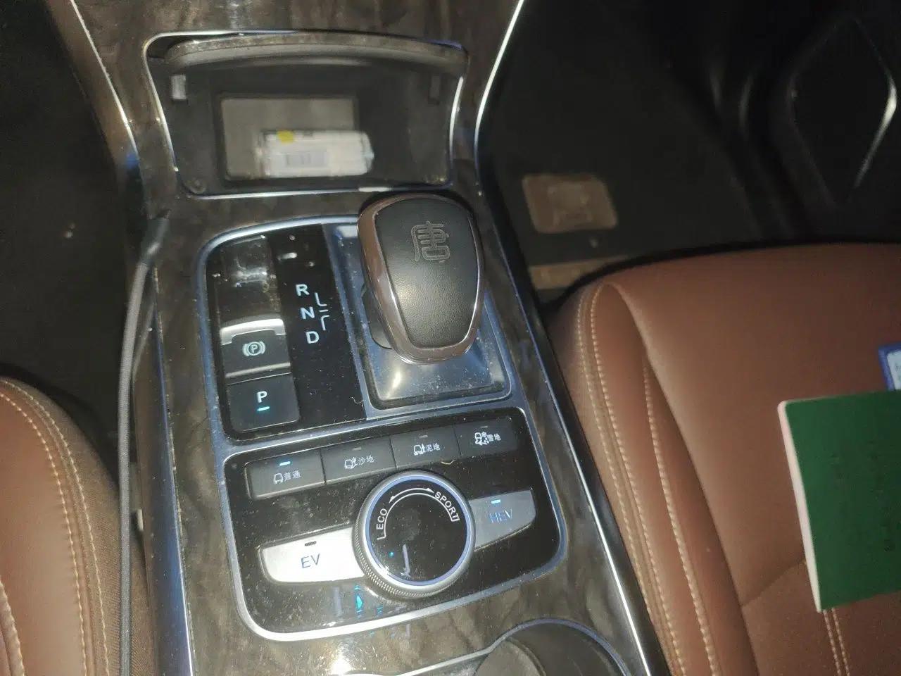 BYD Tang New Energy 2017 2.0T All-Wheel Drive Hyatt Model — миниатюра 14