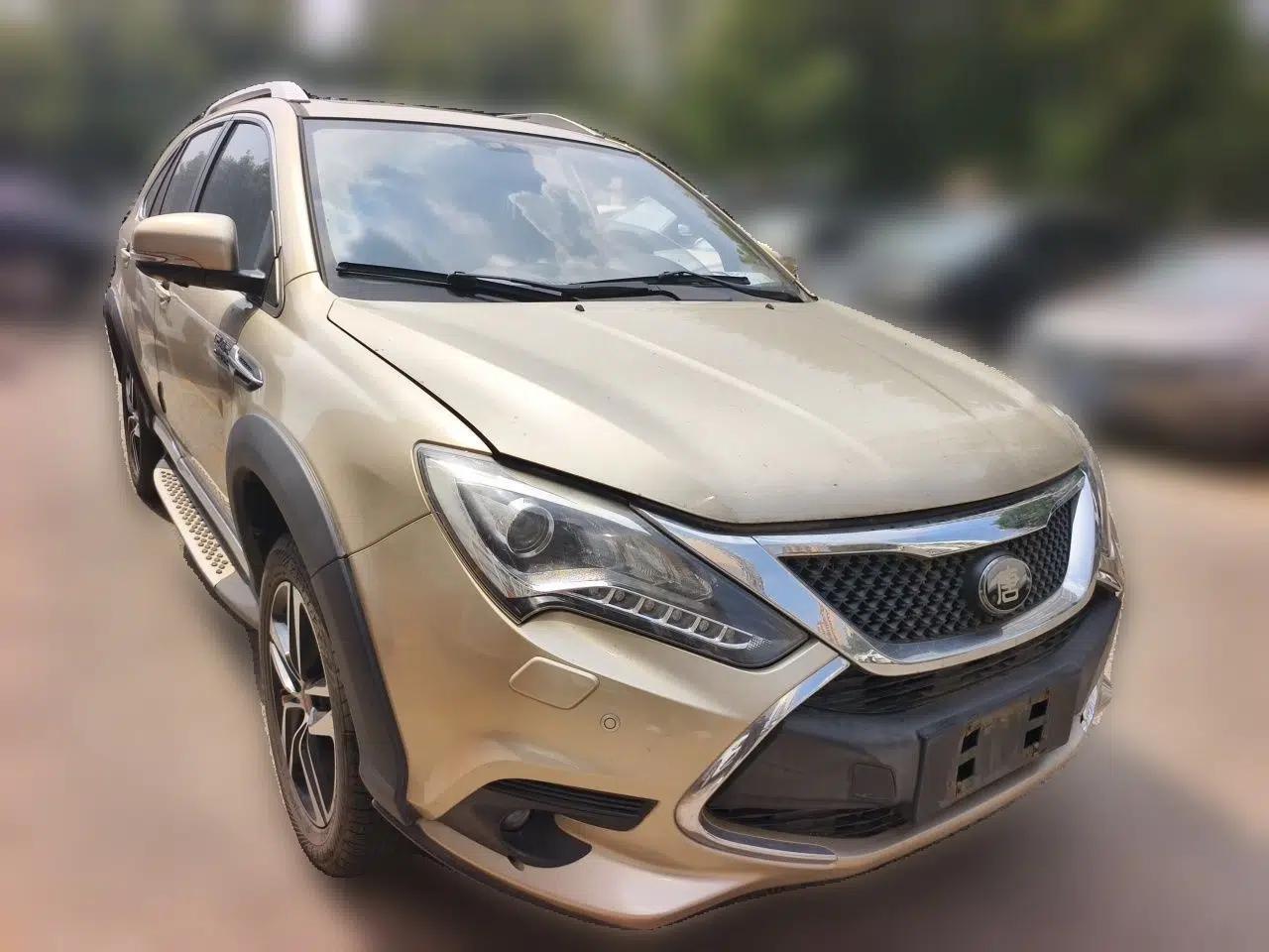 BYD Tang New Energy 2015 2.0T Four-Wheel-Drive Flagship Model — миниатюра 3