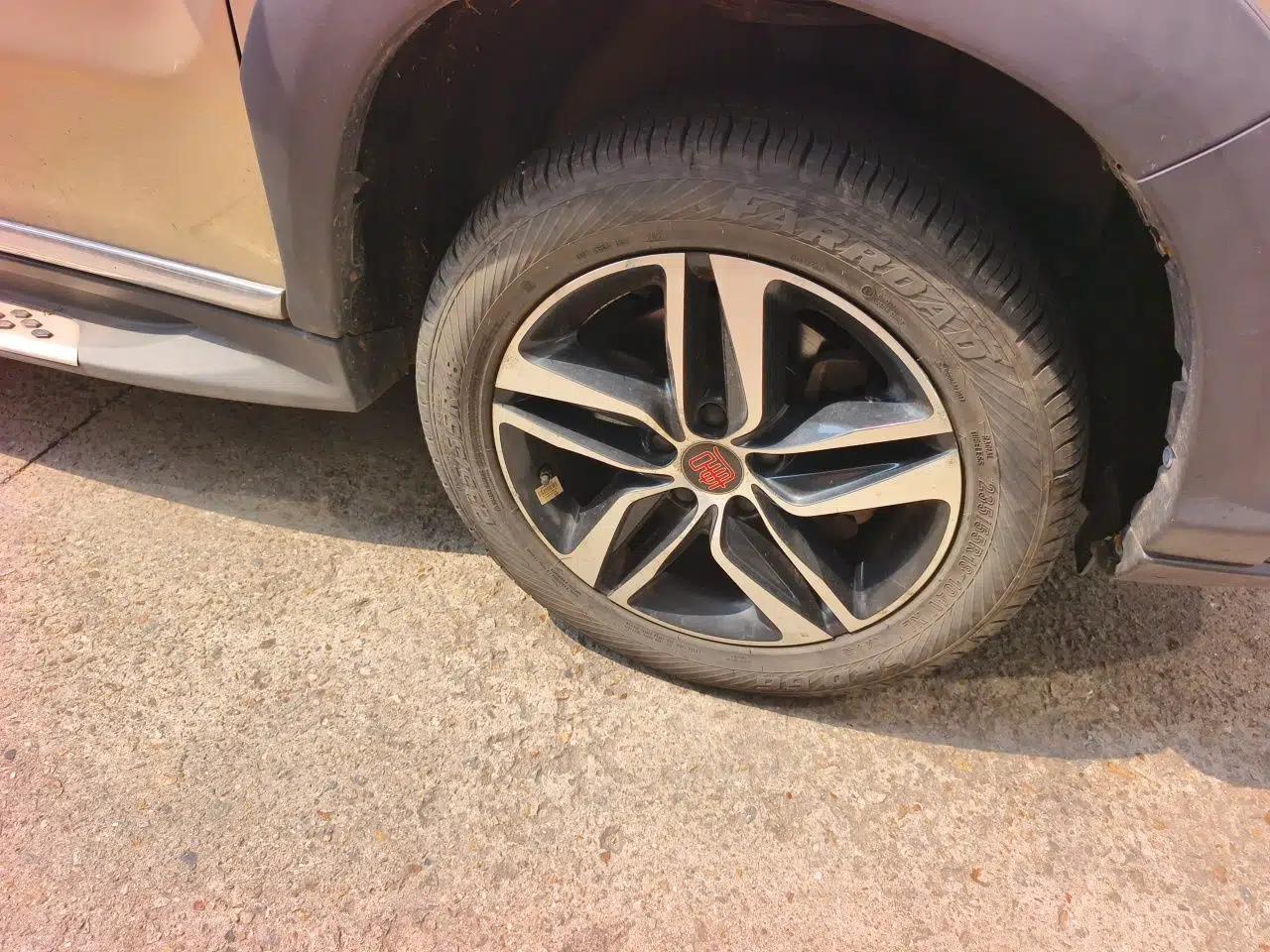 BYD Tang New Energy 2015 2.0T Four-Wheel-Drive Flagship Model — миниатюра 8