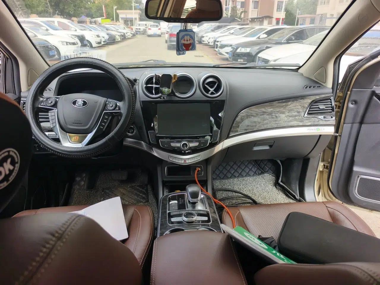 BYD Tang New Energy 2015 2.0T Four-Wheel-Drive Flagship Model — миниатюра 9