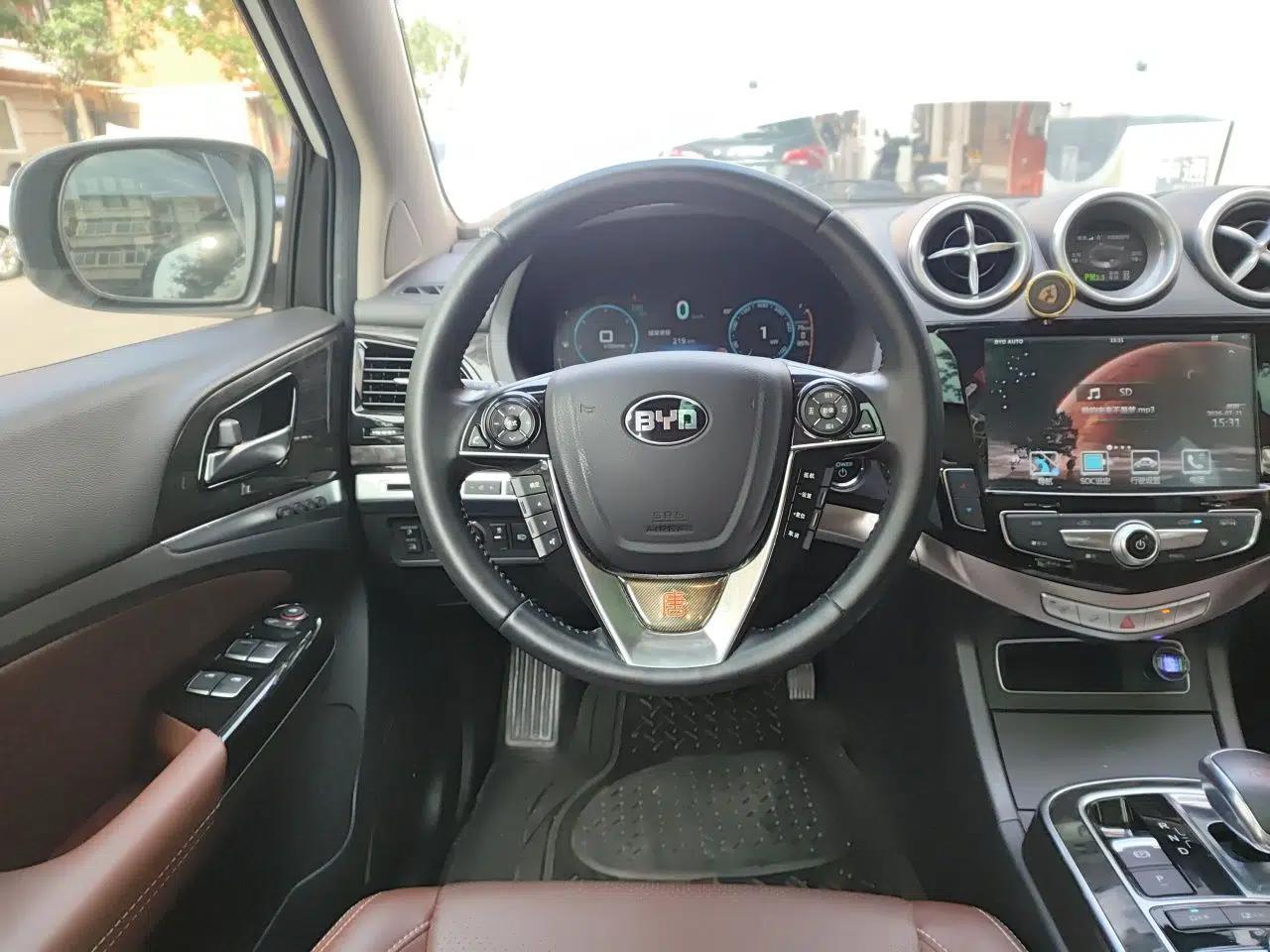 BYD Tang New Energy 2015 2.0T Four-Wheel-Drive Flagship Model — миниатюра 10