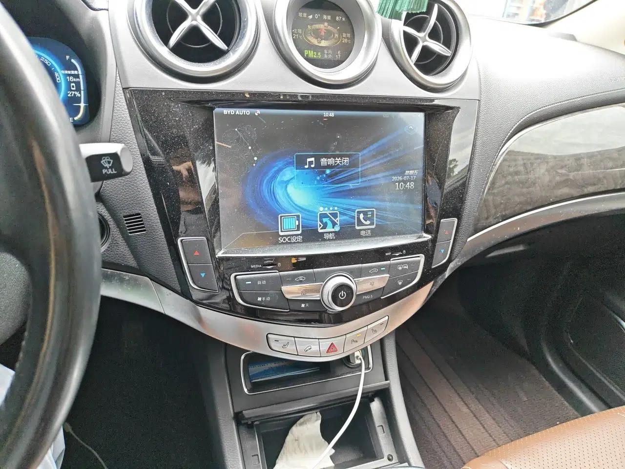BYD Tang New Energy 2015 2.0T Four-Wheel-Drive Flagship Model — миниатюра 13
