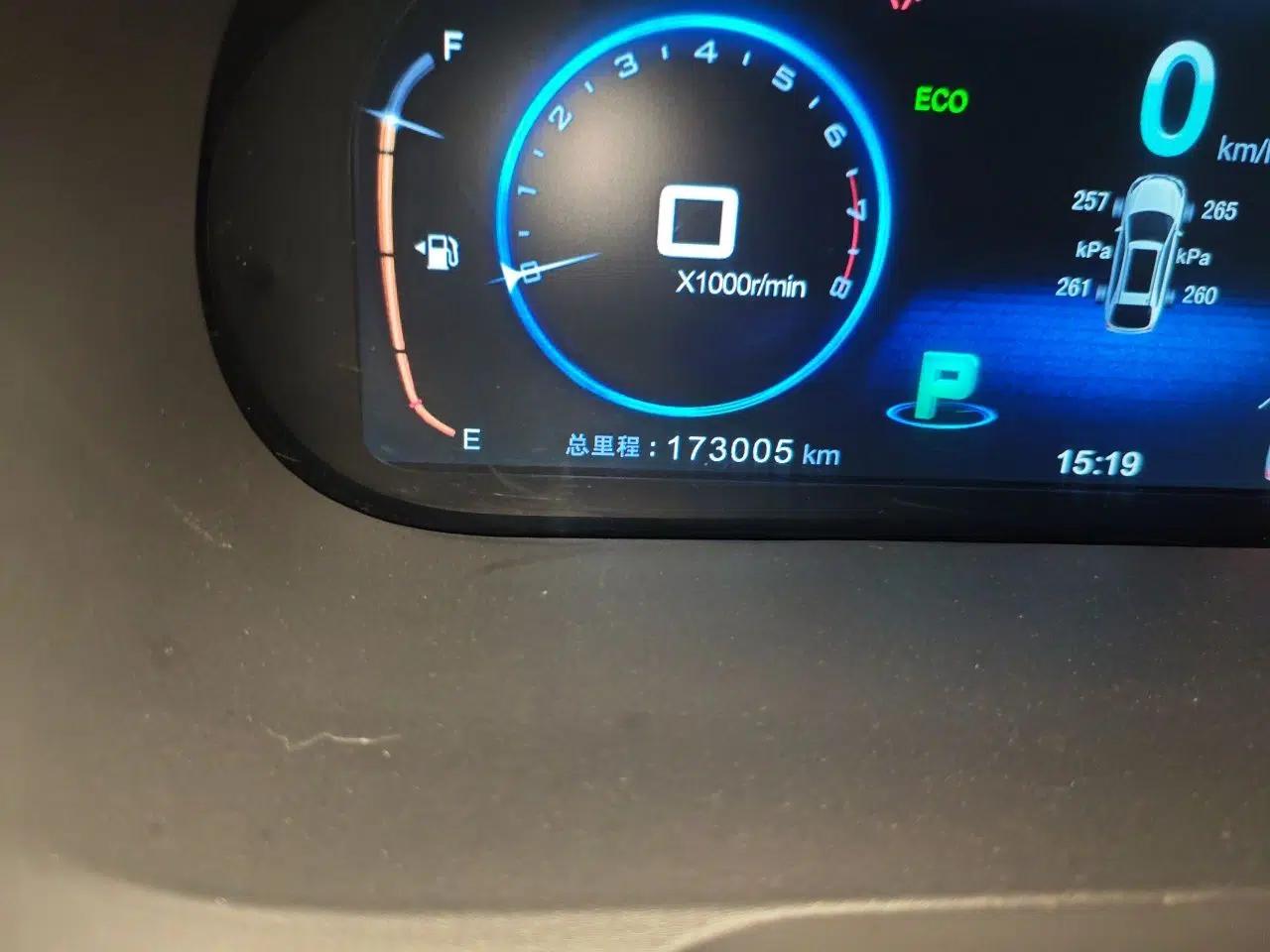 BYD Tang New Energy 2015 2.0T Four-Wheel-Drive Flagship Model — миниатюра 12