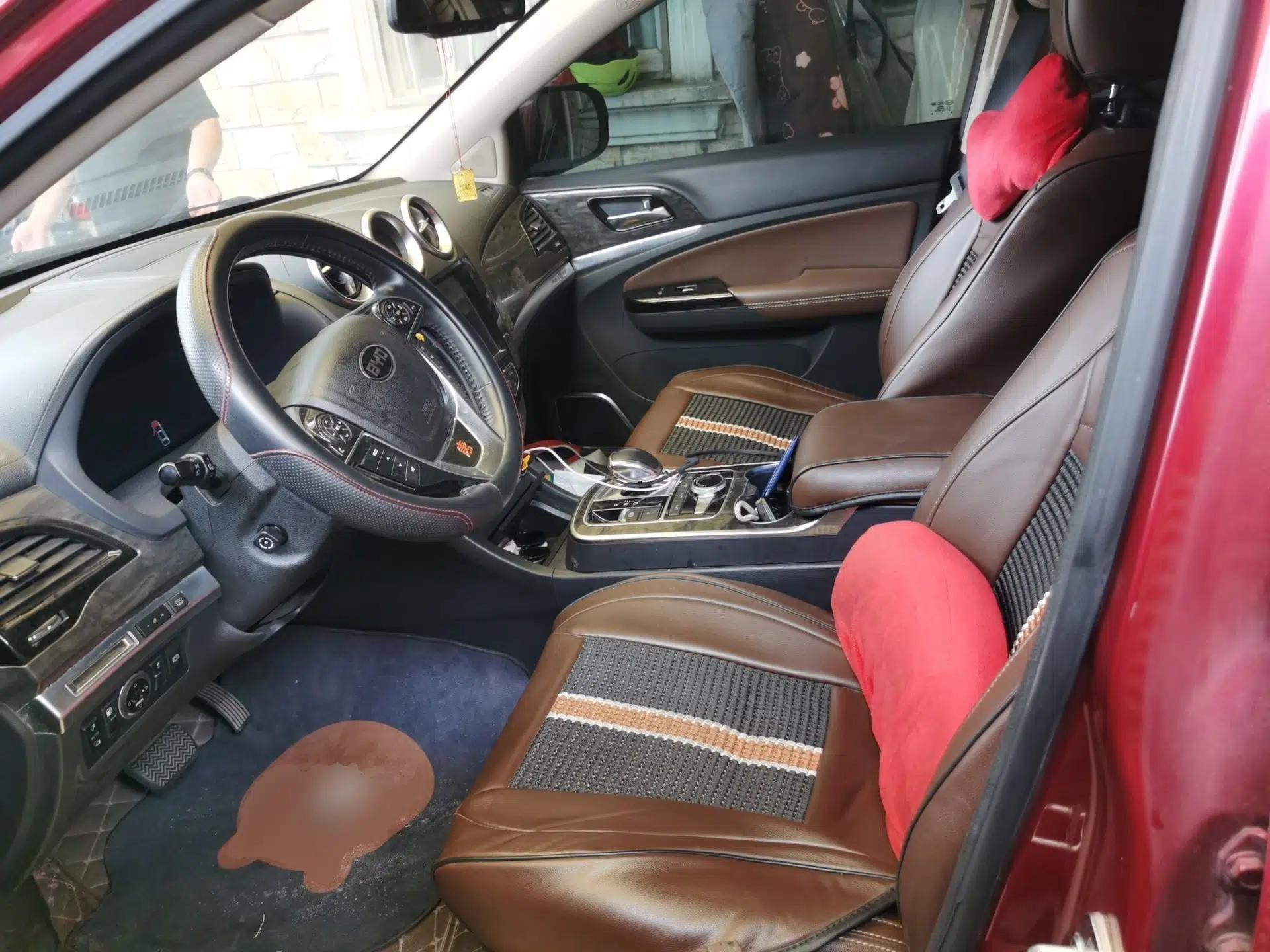 BYD Tang New Energy 2015 2.0T Four-Wheel-Drive Flagship Model — миниатюра 15