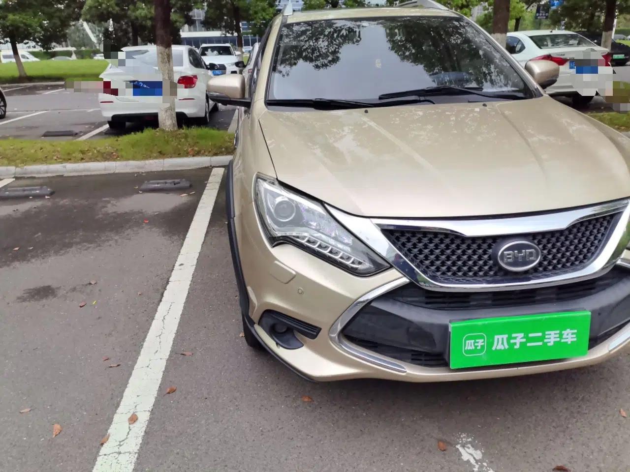 BYD Tang New Energy 2015 2.0T Four-Wheel-Drive Flagship Model — миниатюра 7