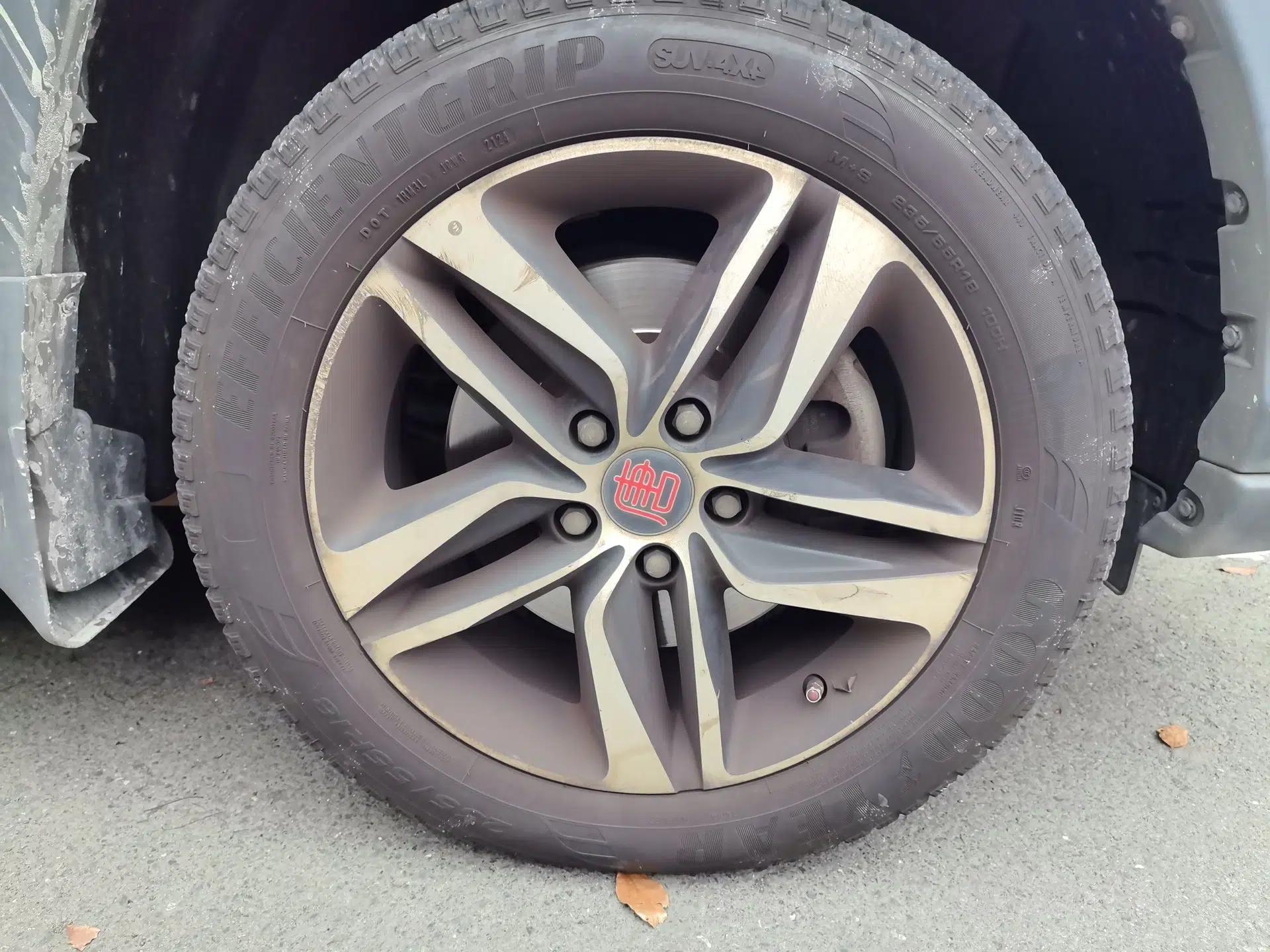 BYD Tang New Energy 2015 2.0T Four-Wheel-Drive Flagship Model — миниатюра 8
