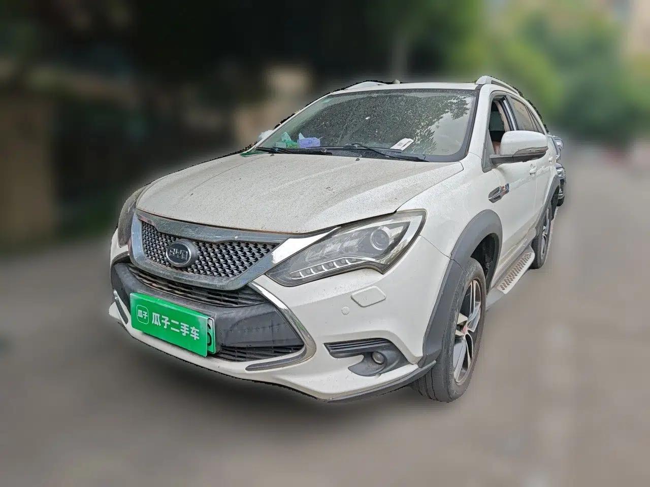 BYD Tang New Energy 2015 2.0T Four-Wheel-Drive Flagship Model — миниатюра 1