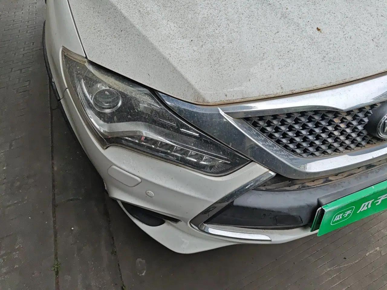 BYD Tang New Energy 2015 2.0T Four-Wheel-Drive Flagship Model — миниатюра 7