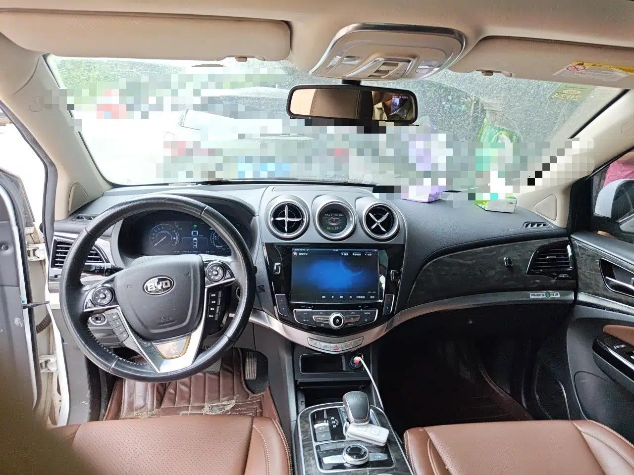 BYD Tang New Energy 2015 2.0T Four-Wheel-Drive Flagship Model — миниатюра 9
