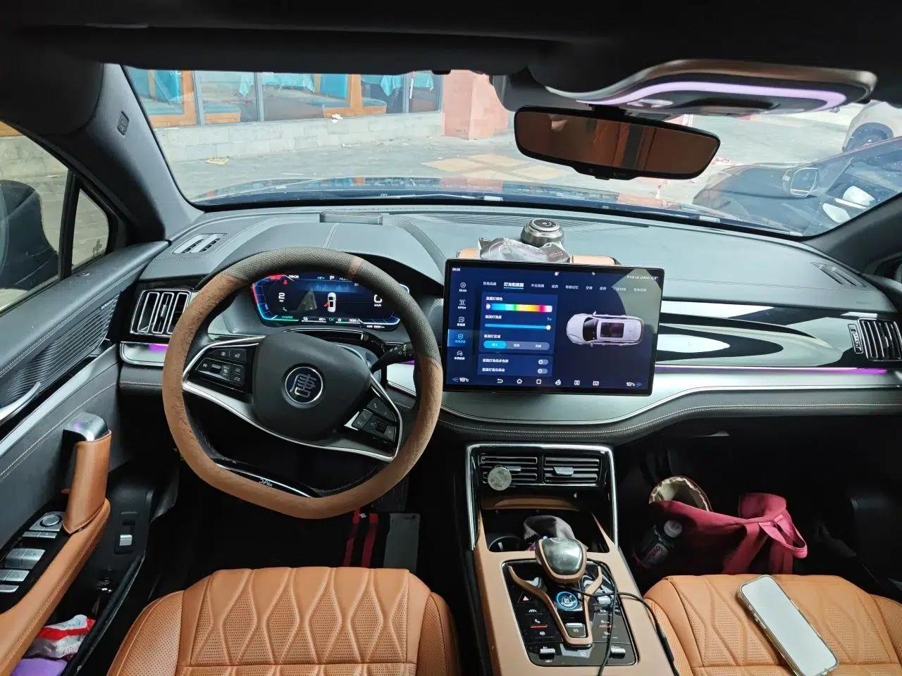 BYD Tang New Energy 2023 DM-i Champion Edition 112KM Prestige Model — миниатюра 9