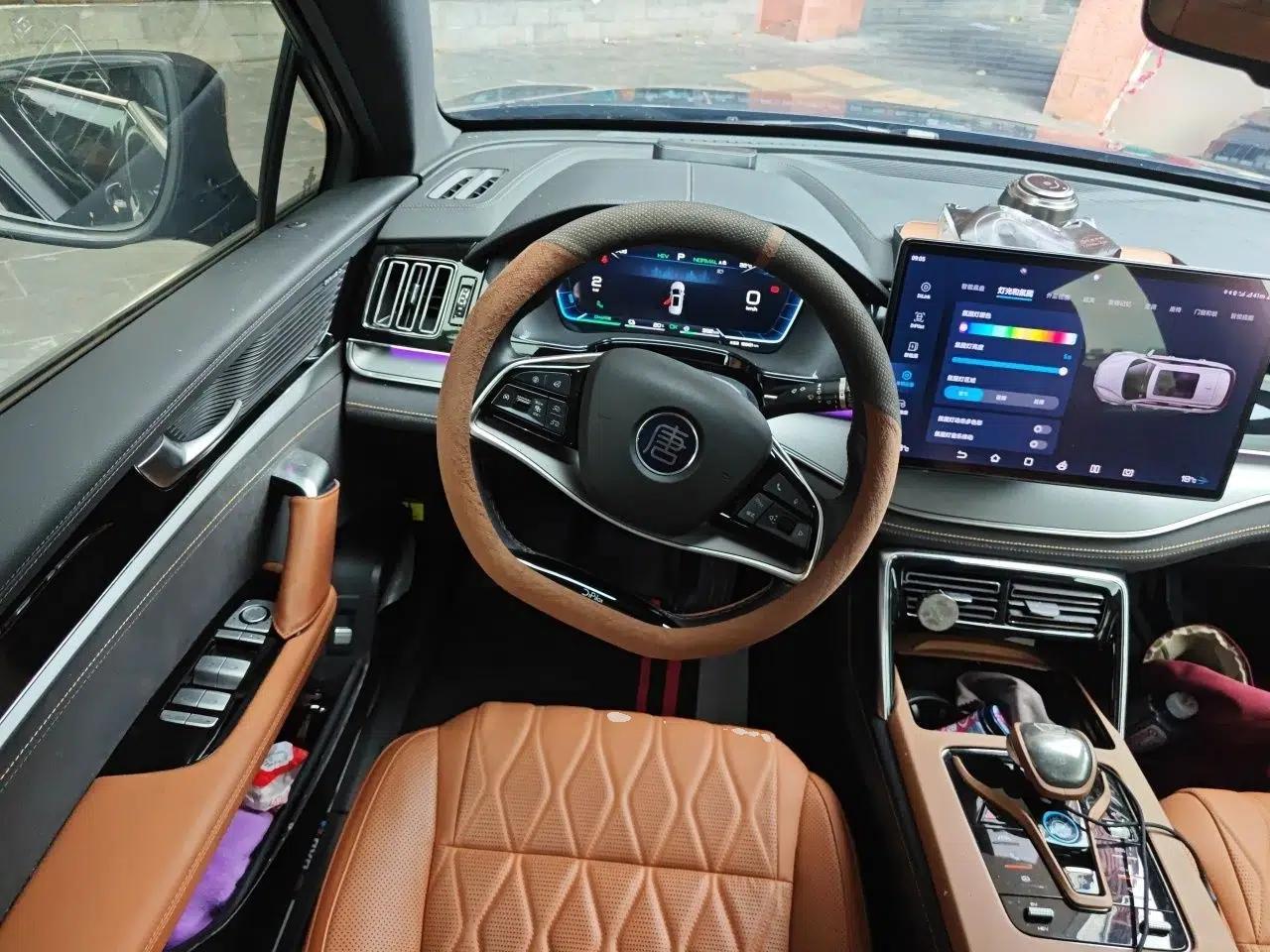 BYD Tang New Energy 2023 DM-i Champion Edition 112KM Prestige Model — миниатюра 10
