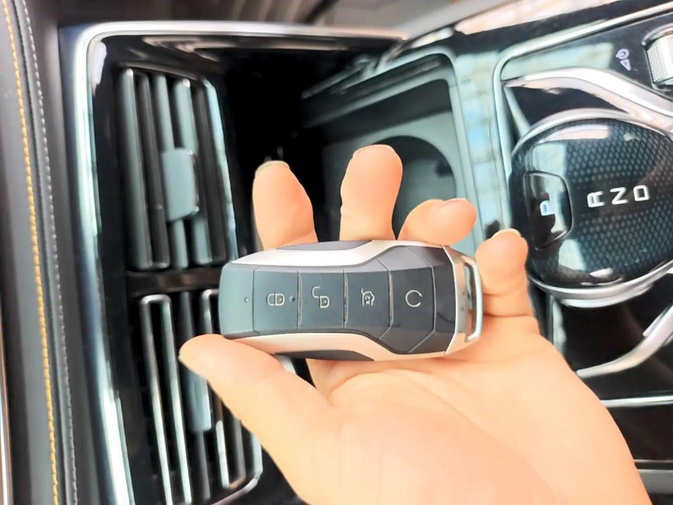 BYD Tang New Energy 2021 DM-i 52KM Luxury Model — миниатюра 28
