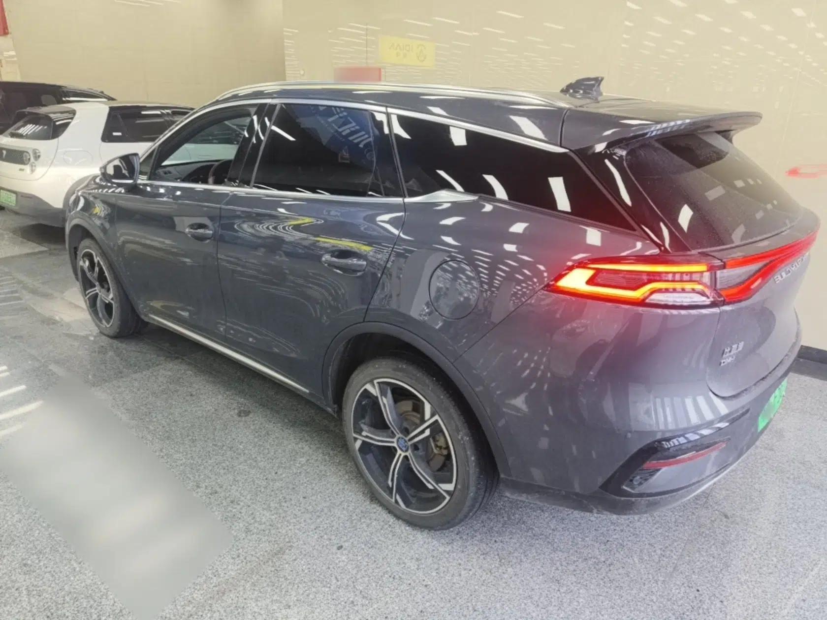 BYD Tang New Energy 2021 DM-i 112KM Prestige Model — миниатюра 4