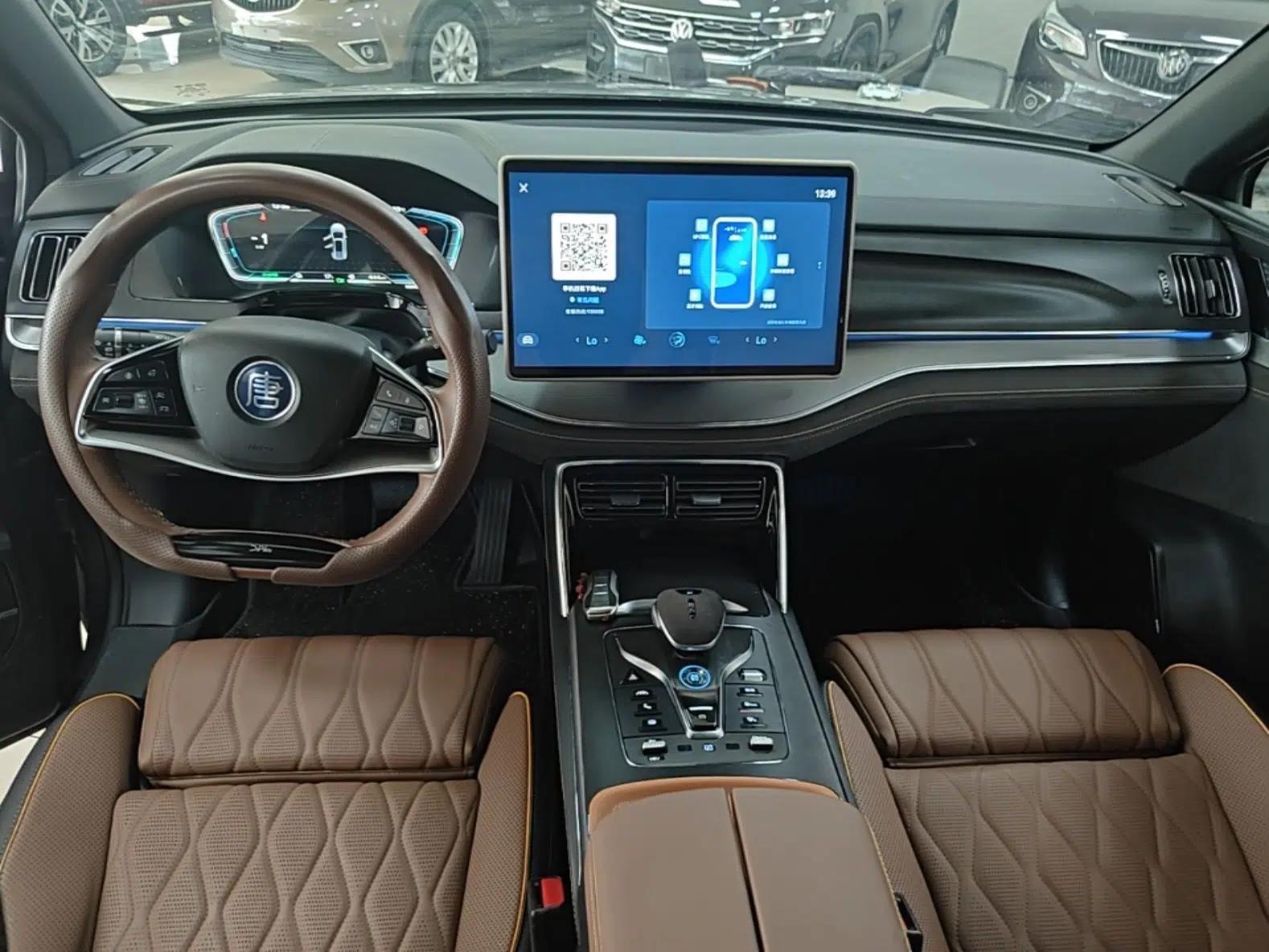BYD Tang New Energy 2021 DM-i 112KM Prestige Model — миниатюра 12