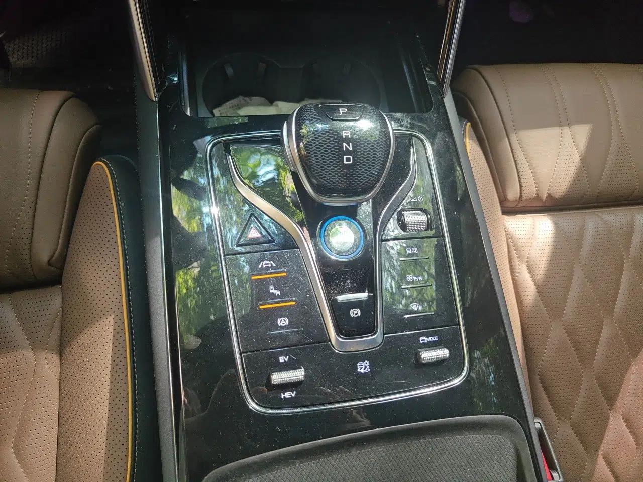 BYD Tang New Energy 2021 DM-i 112KM Prestige Model — миниатюра 14
