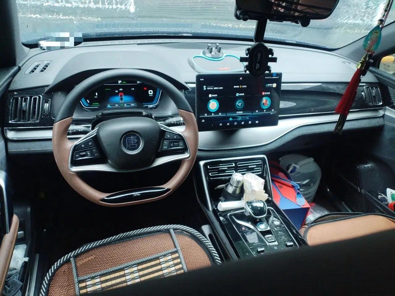 BYD Tang New Energy 2021 DM-i 112KM Prestige Model — миниатюра 9