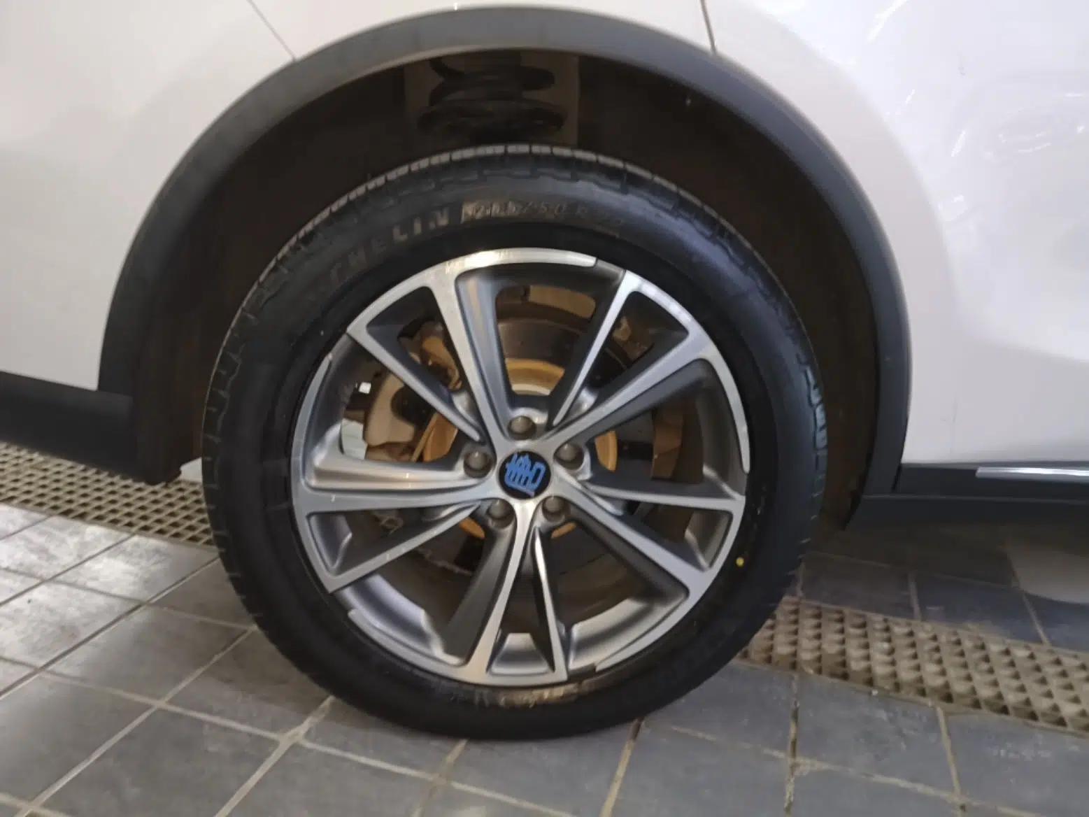 BYD Tang New Energy 2018 DM 2.0T All-Wheel Drive Smart Connectivity Enjoyment Model 5 Seats China V Emission Standard — миниатюра 11