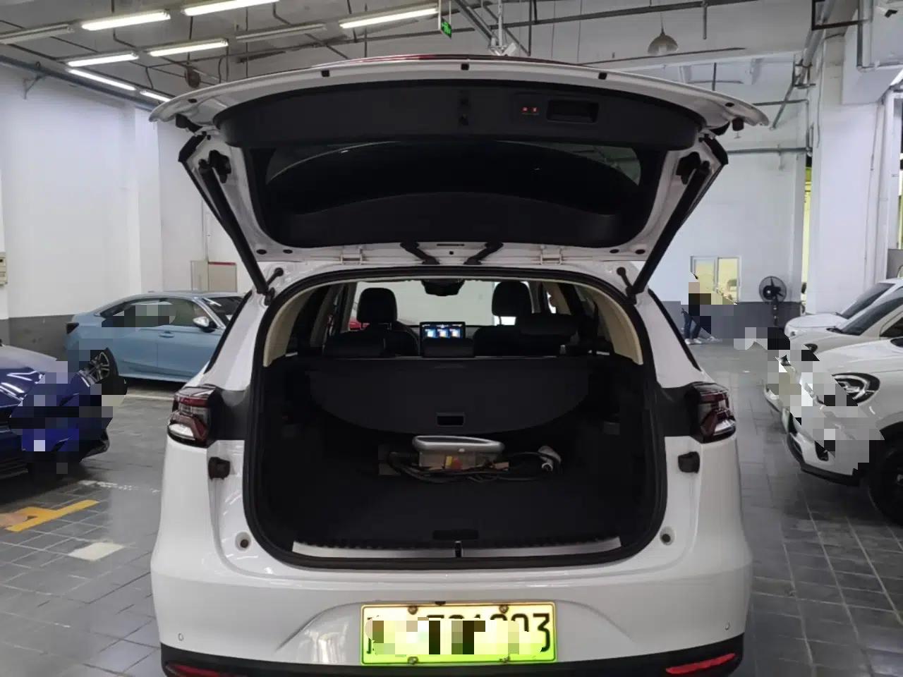 BYD Tang New Energy 2018 DM 2.0T All-Wheel Drive Smart Connectivity Enjoyment Model 5 Seats China V Emission Standard — миниатюра 22