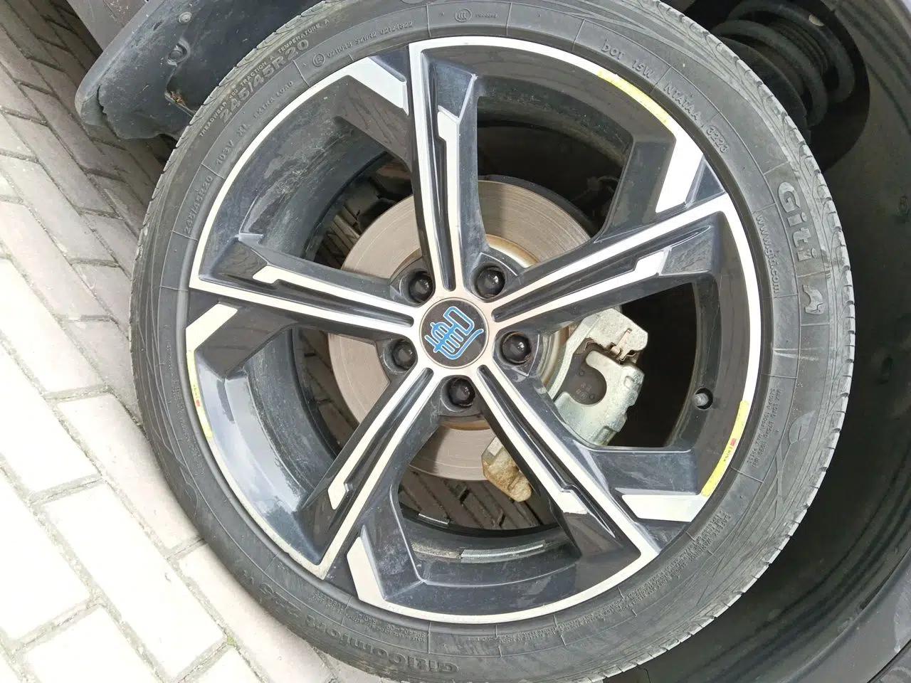 BYD Tang New Energy 2021 DM-i 112KM Prestige Model — миниатюра 8