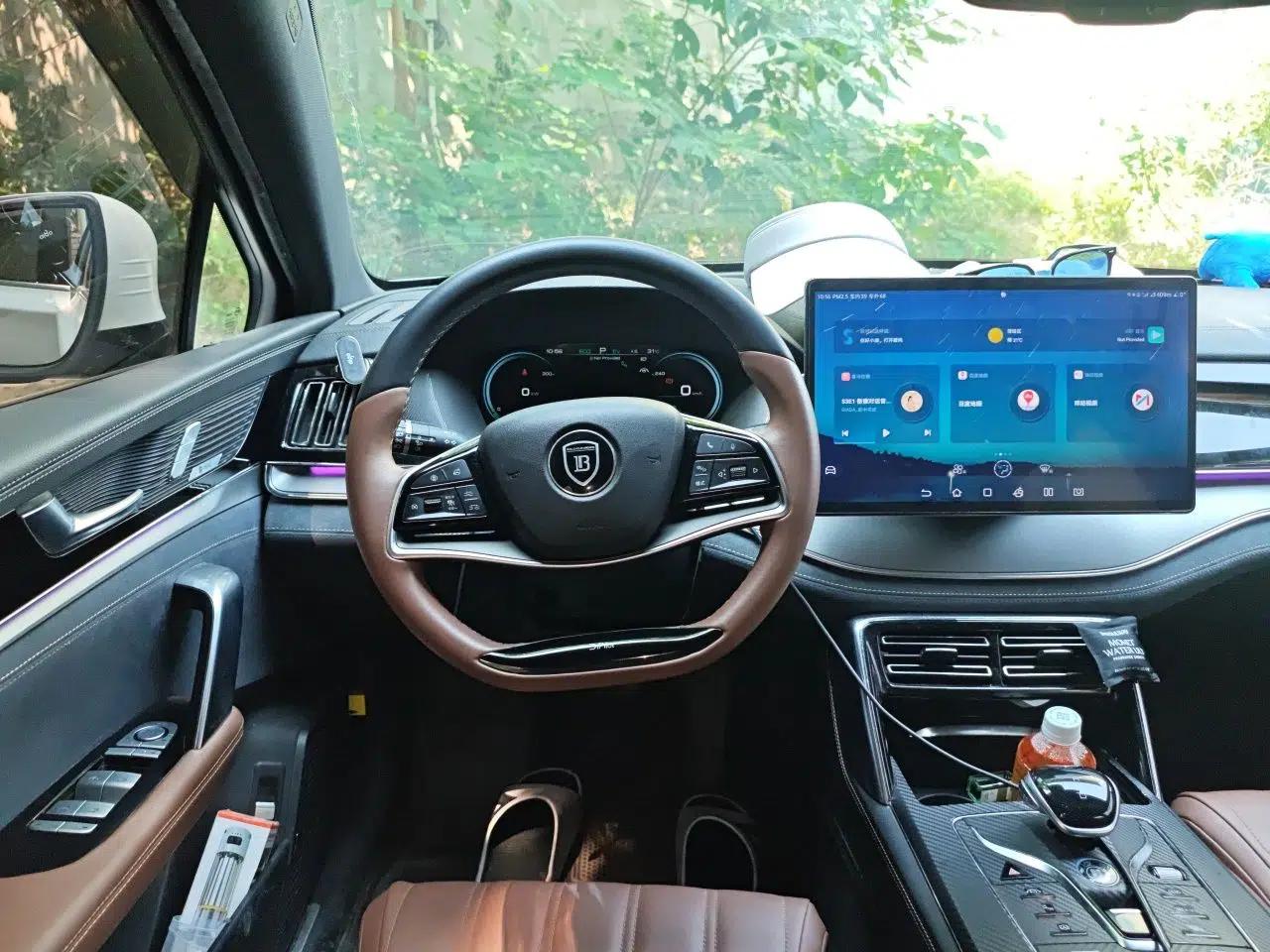 BYD Tang New Energy 2021 DM-i 112KM Prestige Model — миниатюра 10