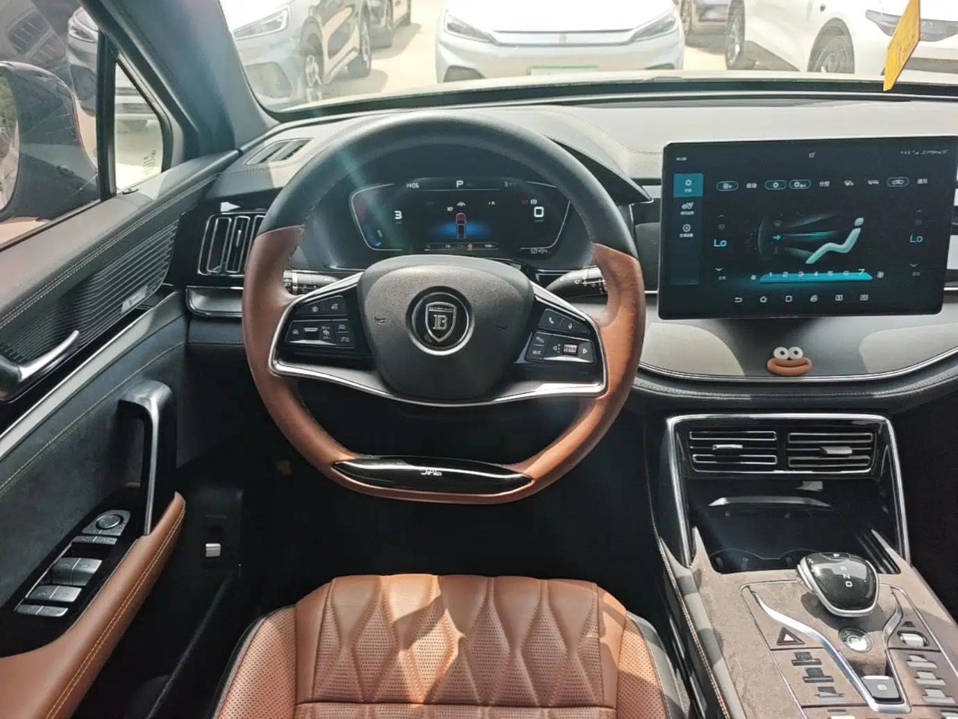 BYD Tang New Energy 2021 DM-i 112KM Prestige Model — миниатюра 18