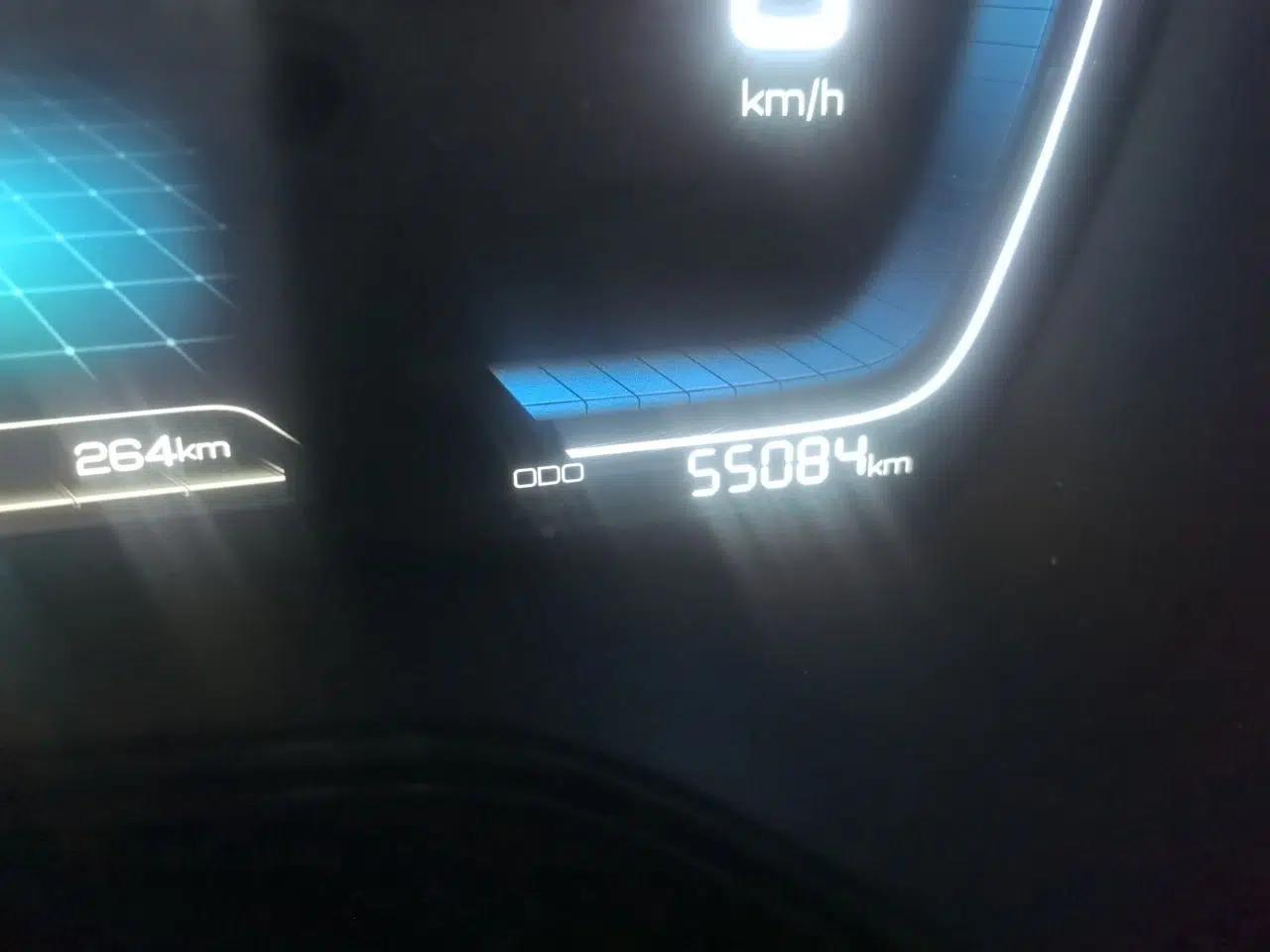 BYD Tang New Energy 2021 DM-i 112KM Prestige Model — миниатюра 12
