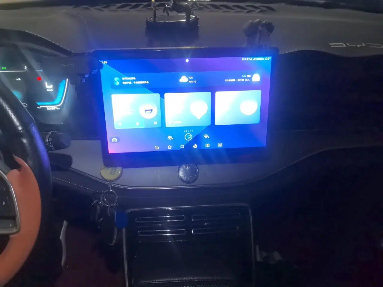 BYD Tang New Energy 2021 DM-i 112KM Prestige Model — миниатюра 13