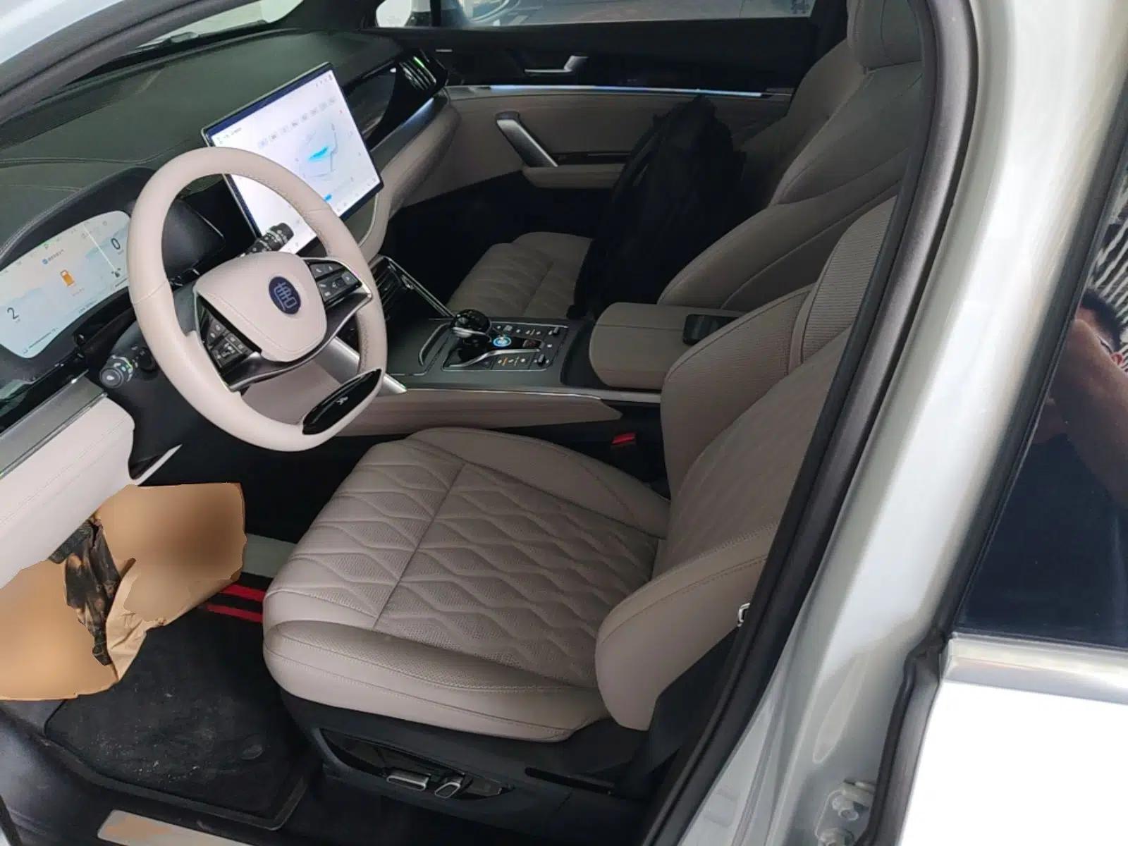 BYD Tang New Energy 2024 DM-i Glory Edition 112KM Prestige Model — миниатюра 17