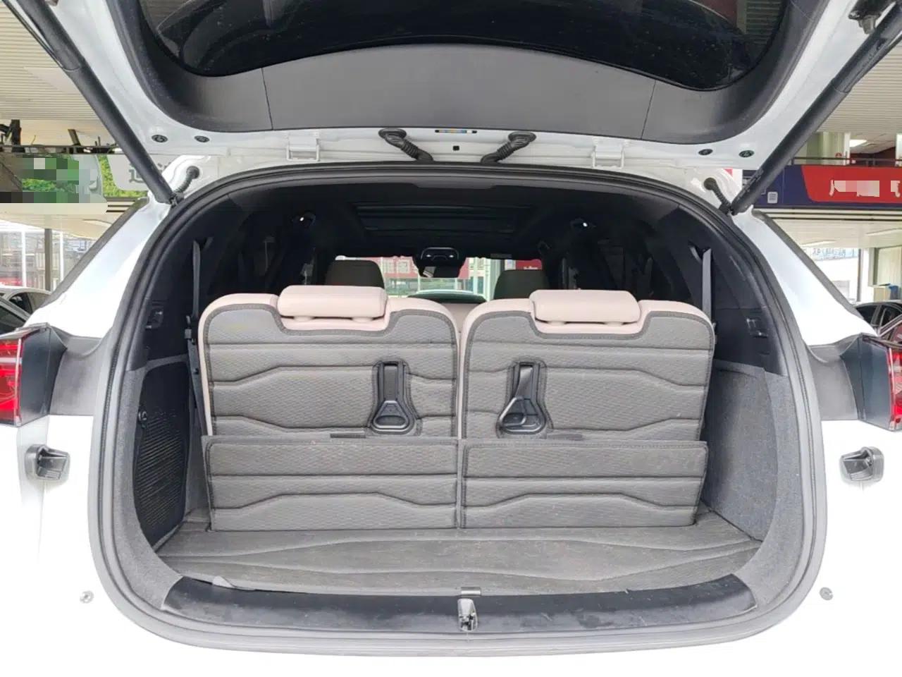 BYD Tang New Energy 2024 DM-i Glory Edition 112KM Prestige Model — миниатюра 22