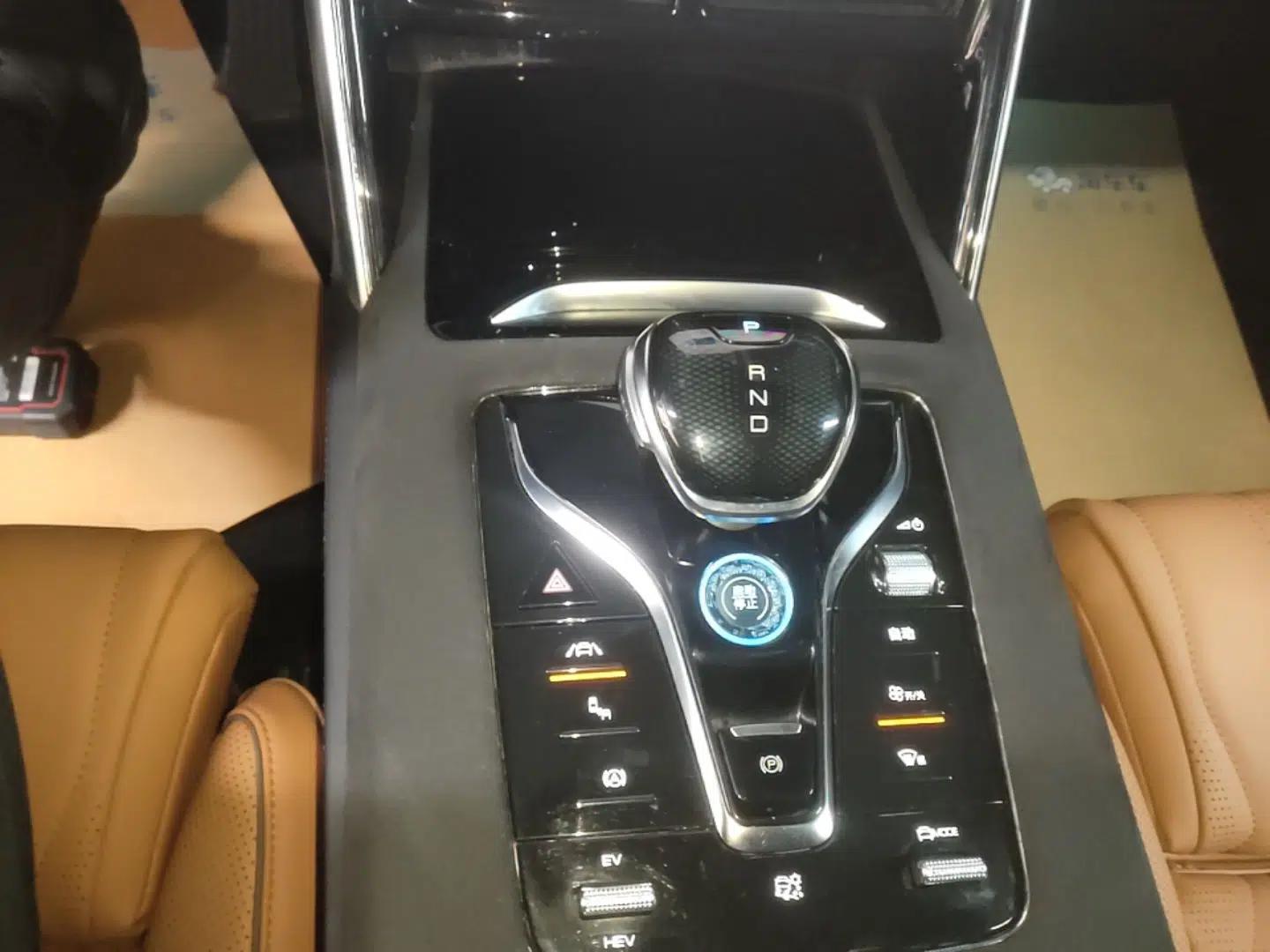 BYD Tang New Energy 2023 DM-i Champion Edition 112KM Prestige Model — миниатюра 16