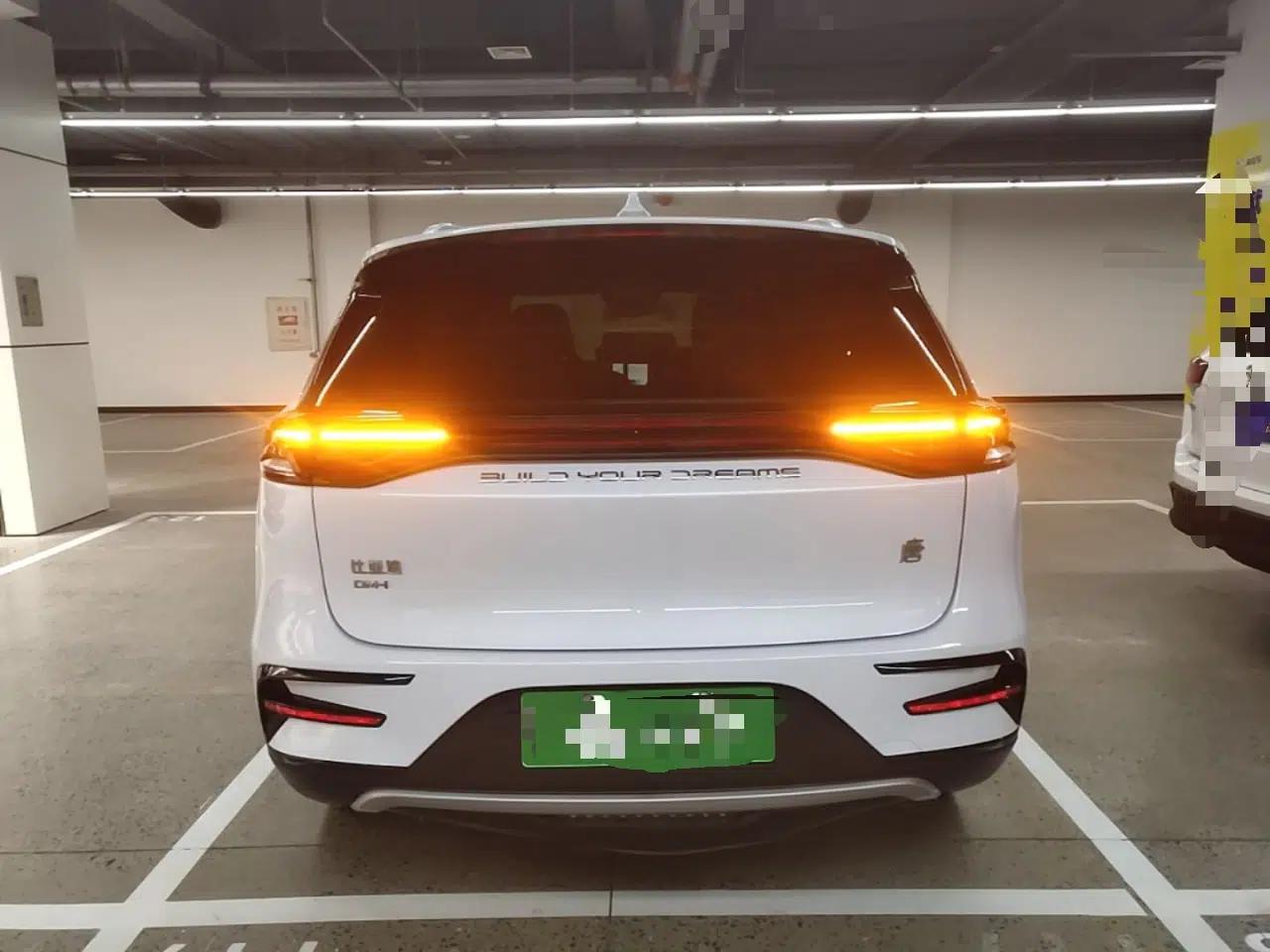 BYD Tang New Energy 2023 DM-i Champion Edition 112KM Prestige Model — миниатюра 5