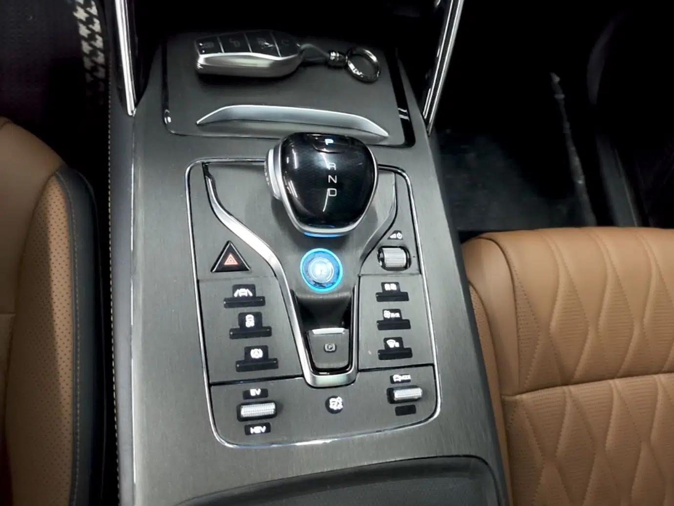 BYD Tang New Energy 2023 DM-i Champion Edition 112KM Prestige Model — миниатюра 23