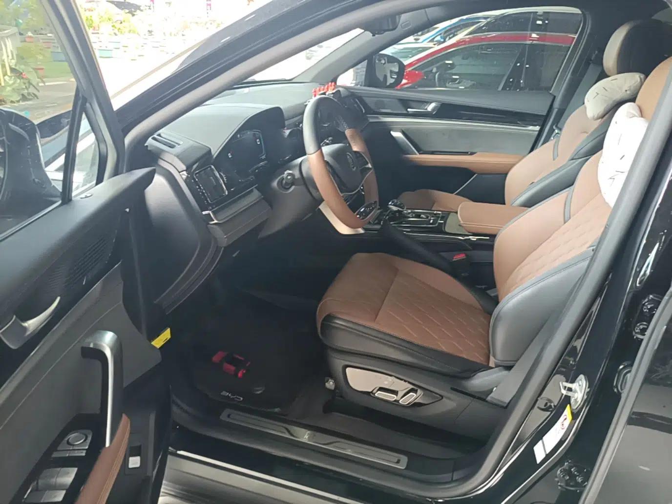 BYD Tang New Energy 2021 DM-i 112KM Prestige Model — миниатюра 18