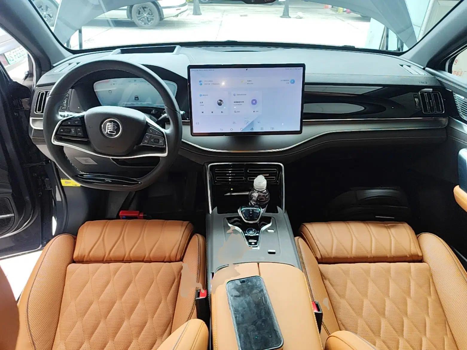 BYD Tang New Energy 2023 DM-i Champion Edition 112KM Prestige Model — миниатюра 17