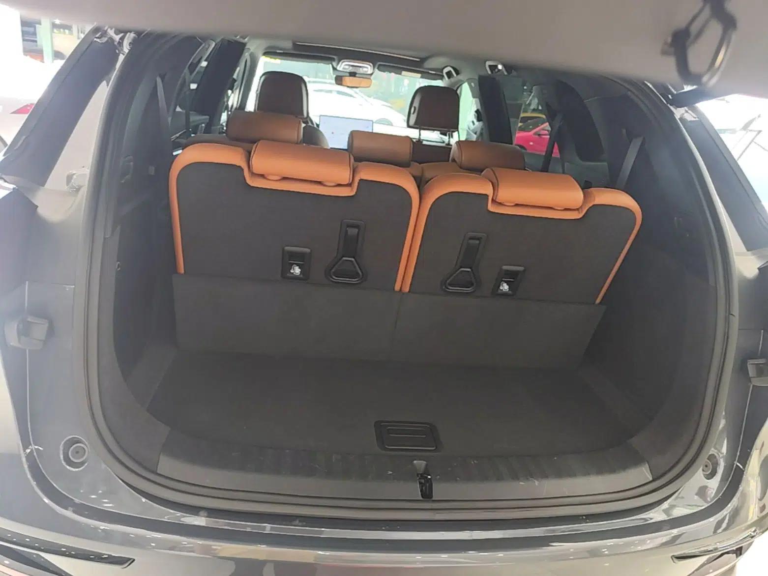 BYD Tang New Energy 2023 DM-i Champion Edition 112KM Prestige Model — миниатюра 27