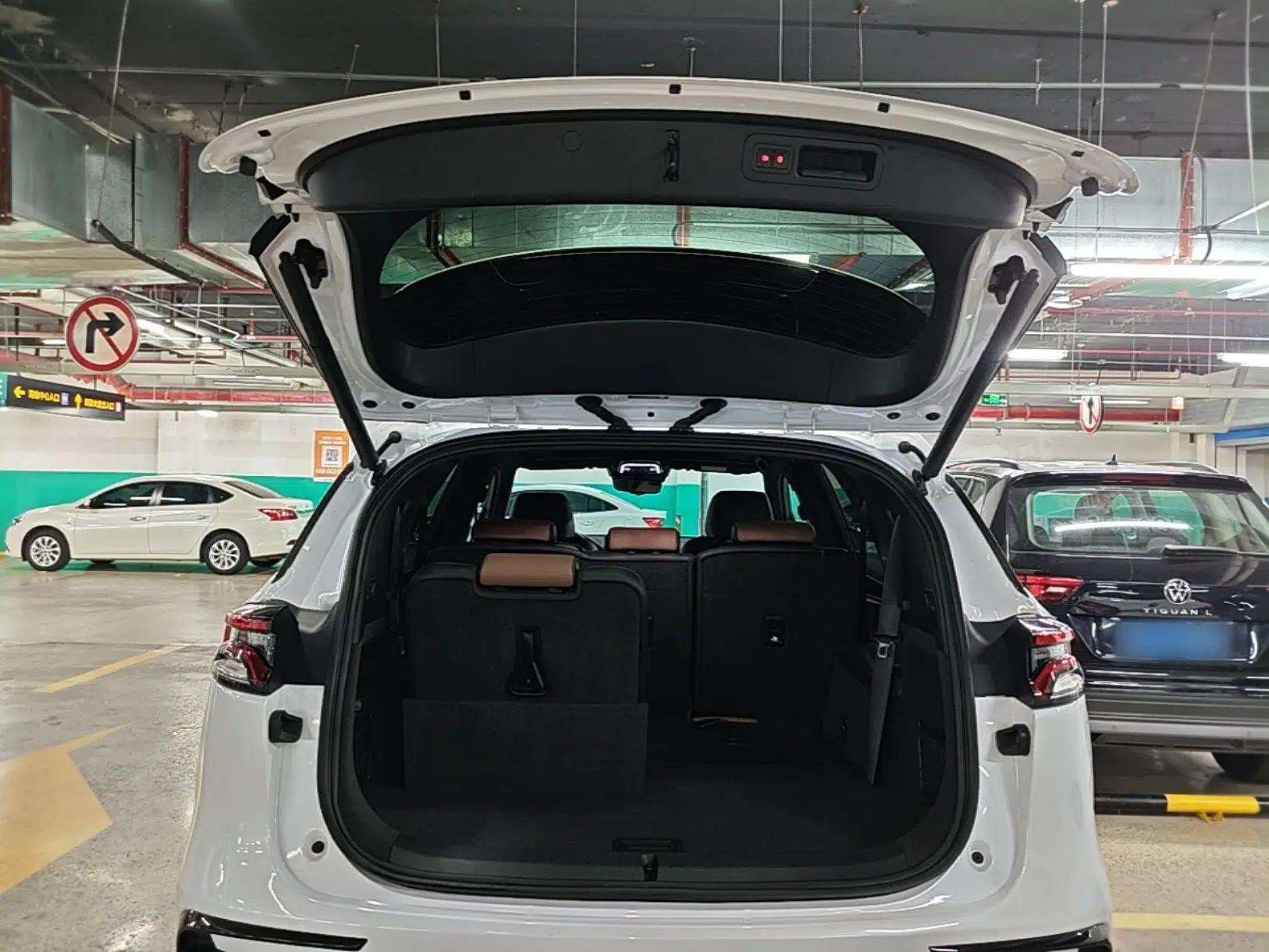 BYD Tang New Energy 2021 DM-i 112KM Prestige Model — миниатюра 22