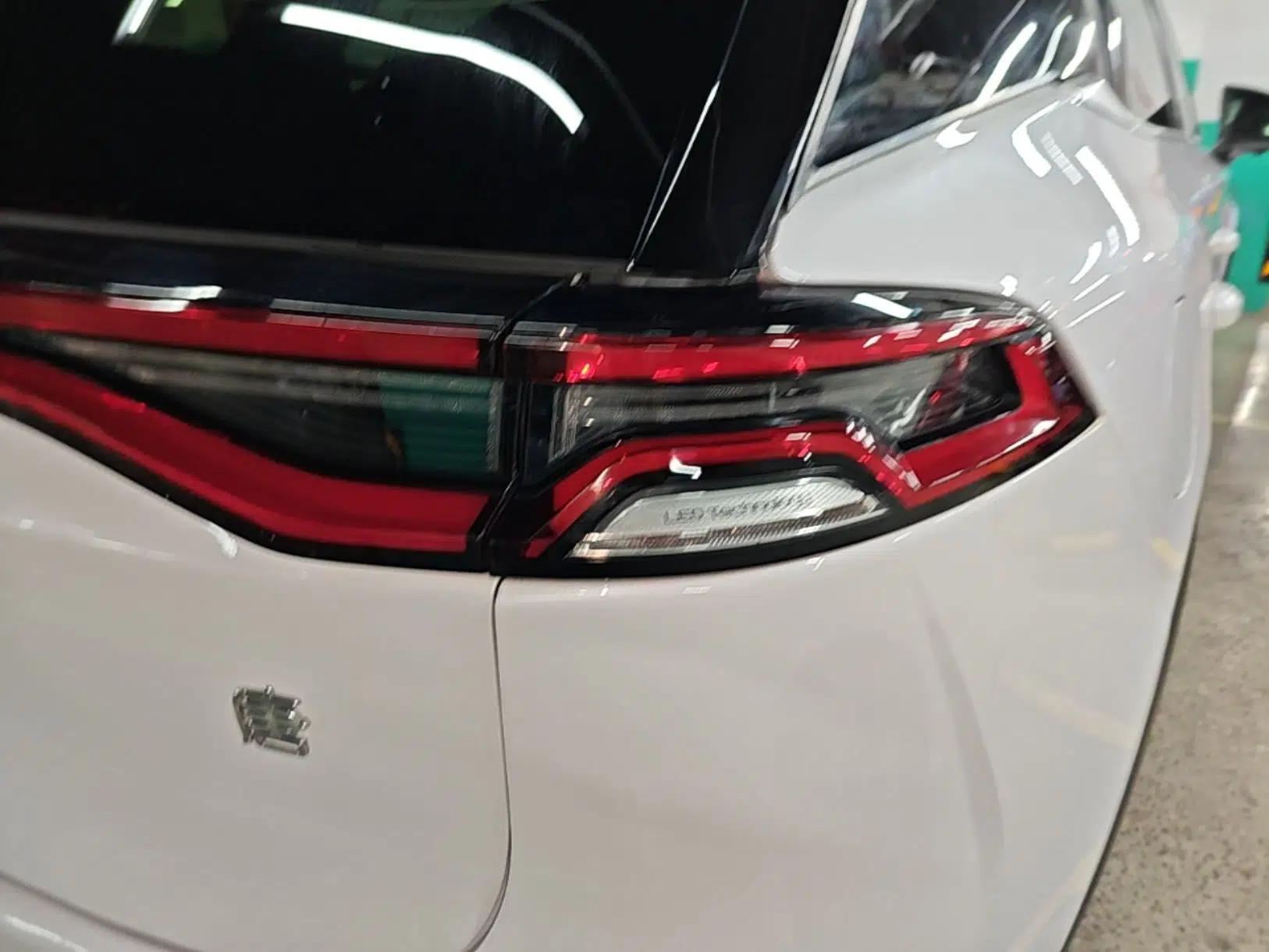 BYD Tang New Energy 2021 DM-i 112KM Prestige Model — миниатюра 9