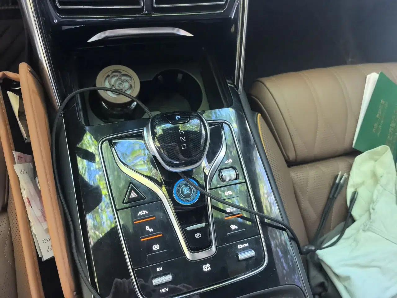 BYD Tang New Energy 2021 DM-i 112KM Prestige Model — миниатюра 14