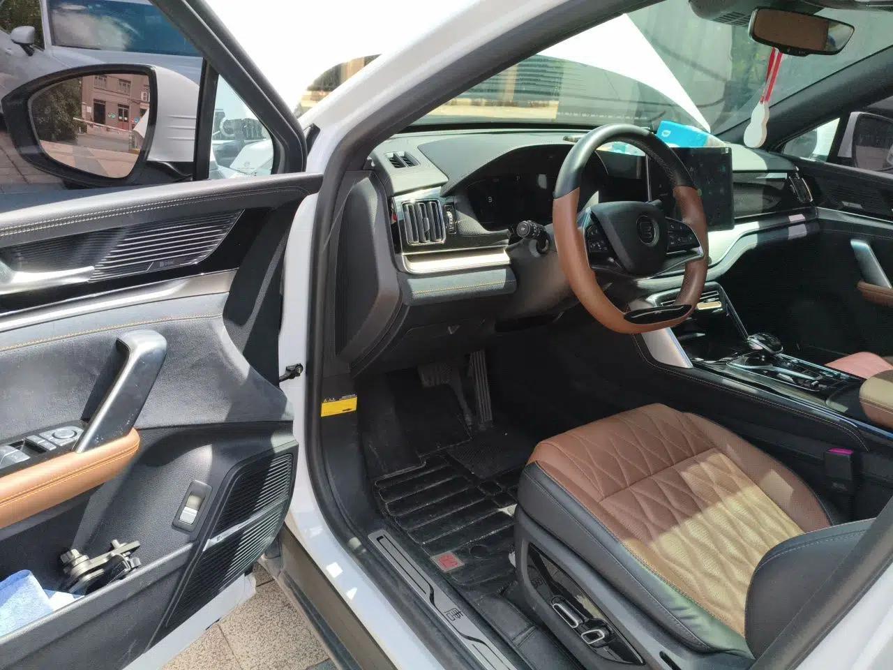 BYD Tang New Energy 2021 DM-i 112KM Prestige Model — миниатюра 16
