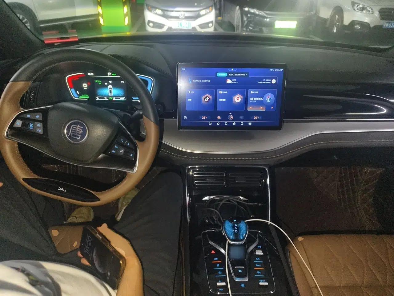 BYD Tang New Energy 2021 DM-i 112KM Prestige Model — миниатюра 9