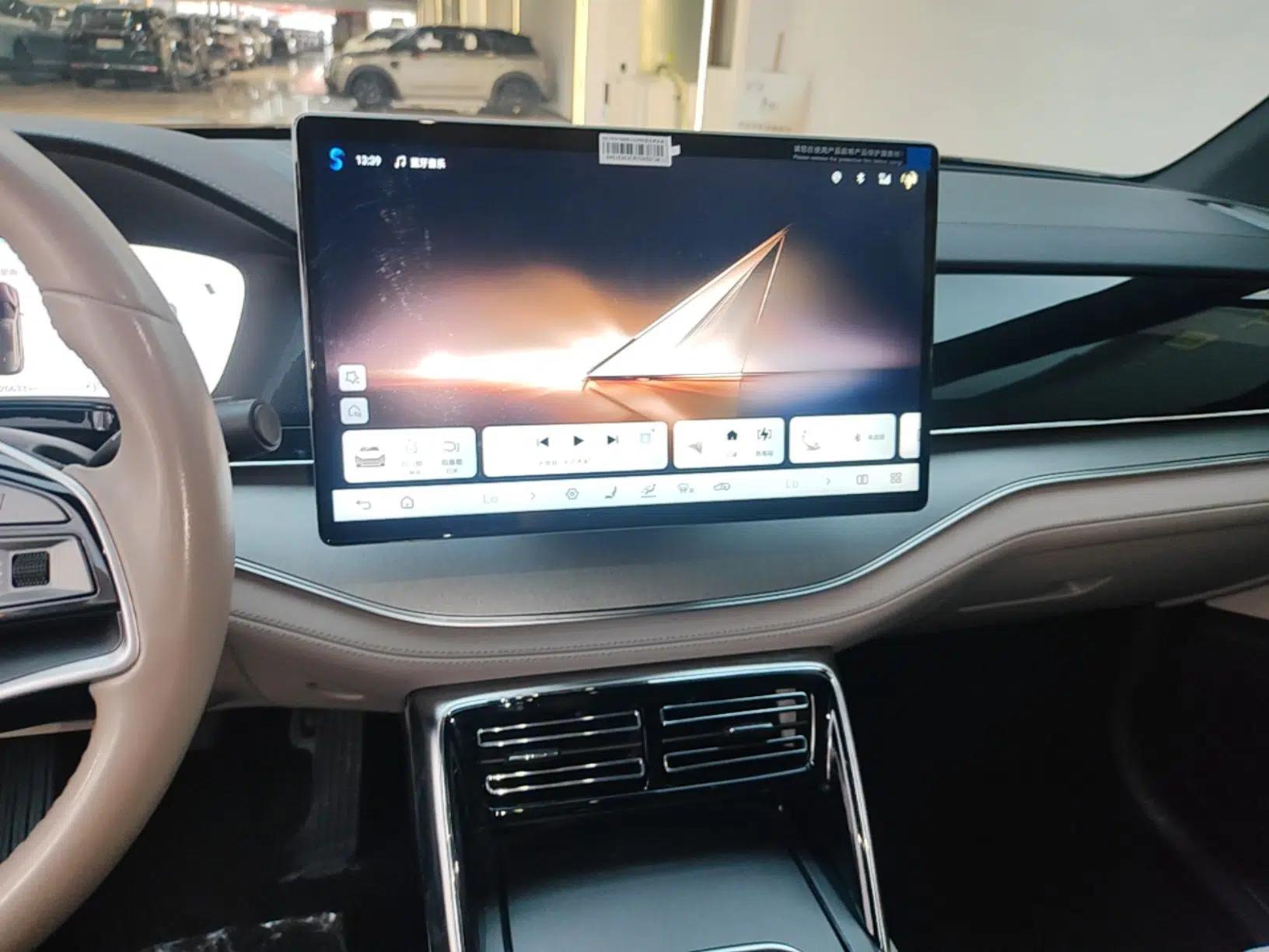 BYD Tang New Energy 2024 DM-i Glory Edition 112KM Prestige Model — миниатюра 15