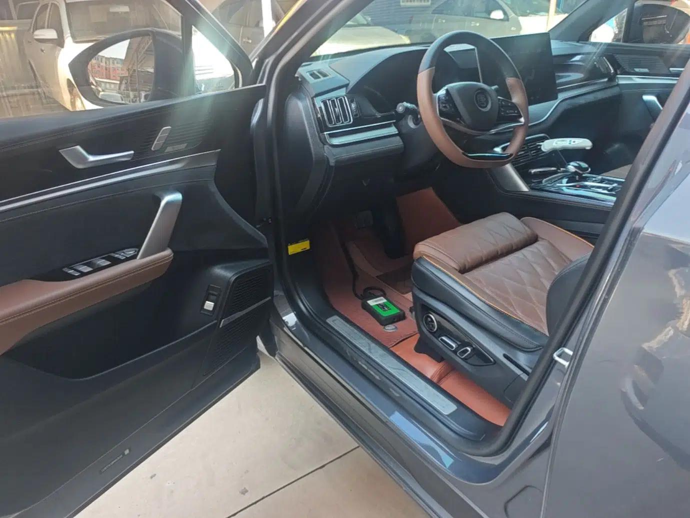 BYD Tang New Energy 2021 DM-i 112KM Prestige Model — миниатюра 18