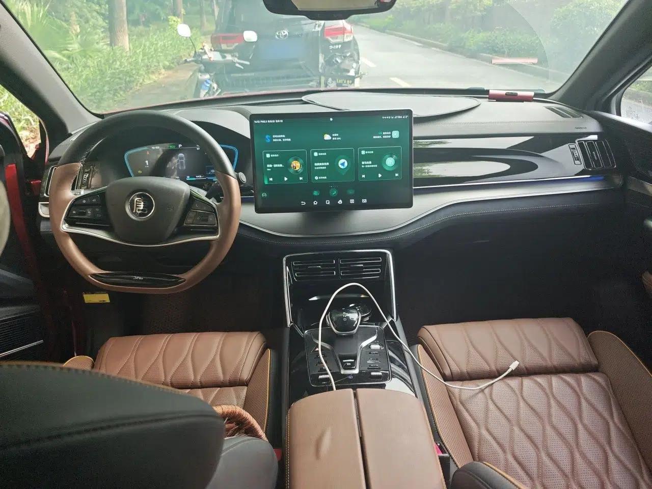 BYD Tang New Energy 2021 DM-i 112KM Prestige Model — миниатюра 9