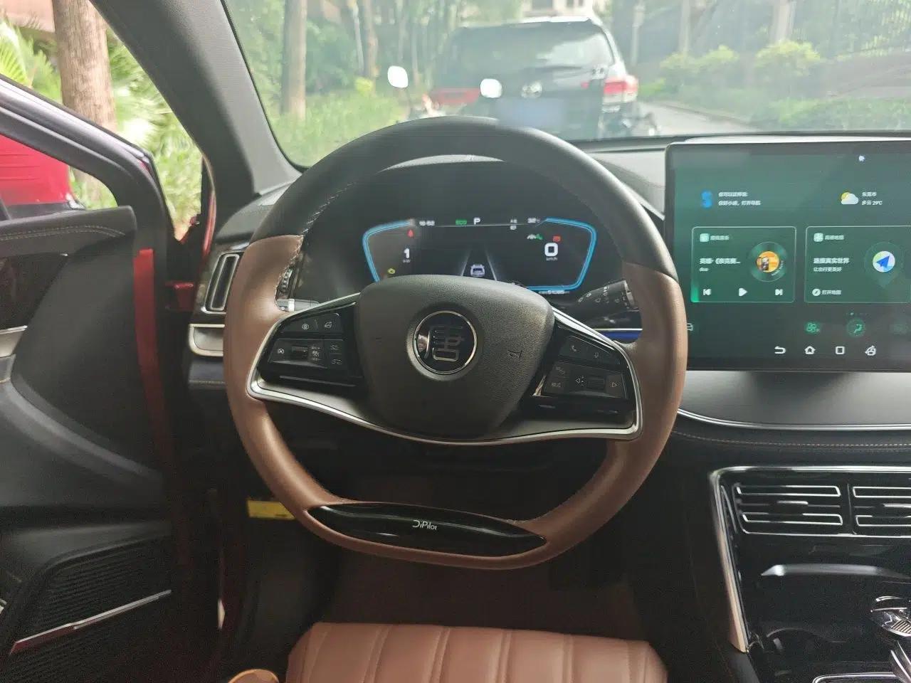BYD Tang New Energy 2021 DM-i 112KM Prestige Model — миниатюра 10