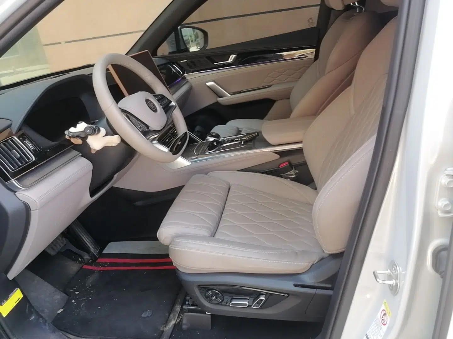 BYD Tang New Energy 2024 DM-i Glory Edition 112KM Flagship Model — миниатюра 22