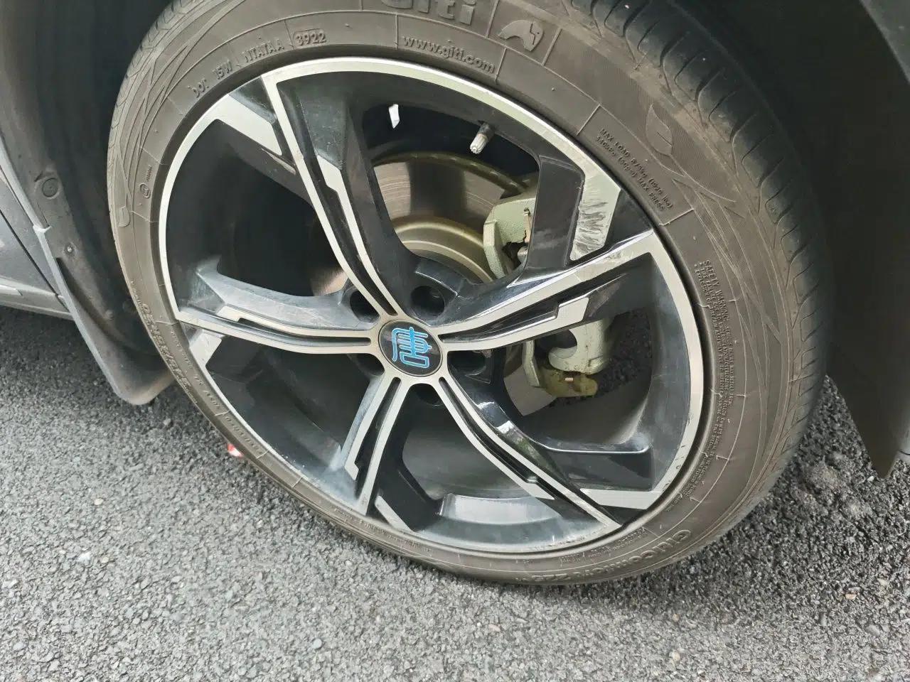 BYD Tang New Energy 2021 DM-i 112KM Prestige Model — миниатюра 8
