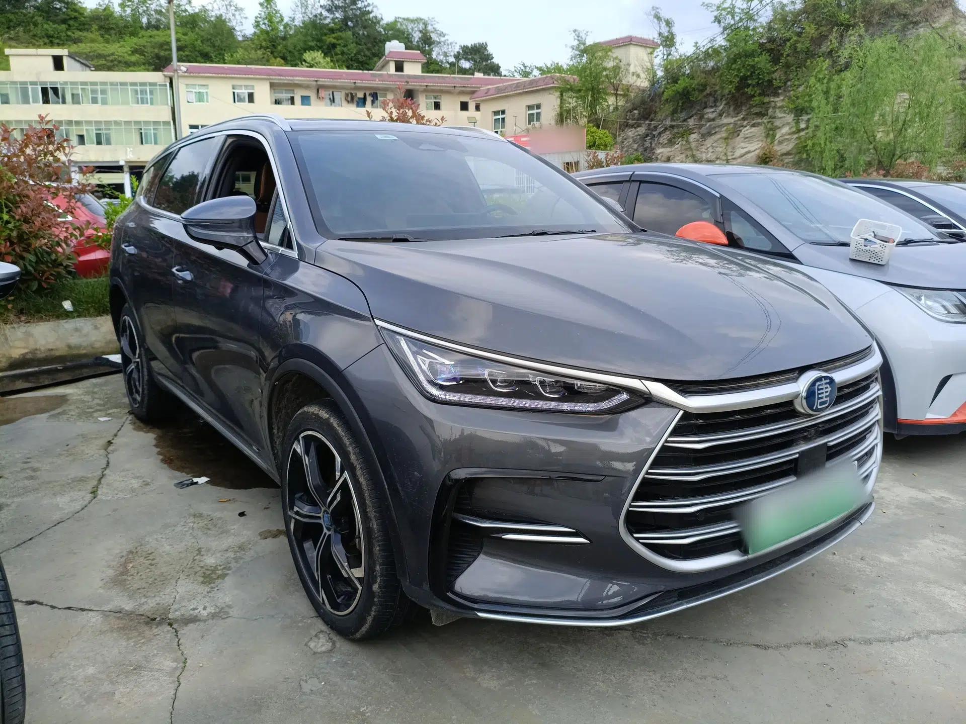 BYD Tang New Energy 2021 DM-i 112KM Prestige Model — миниатюра 3