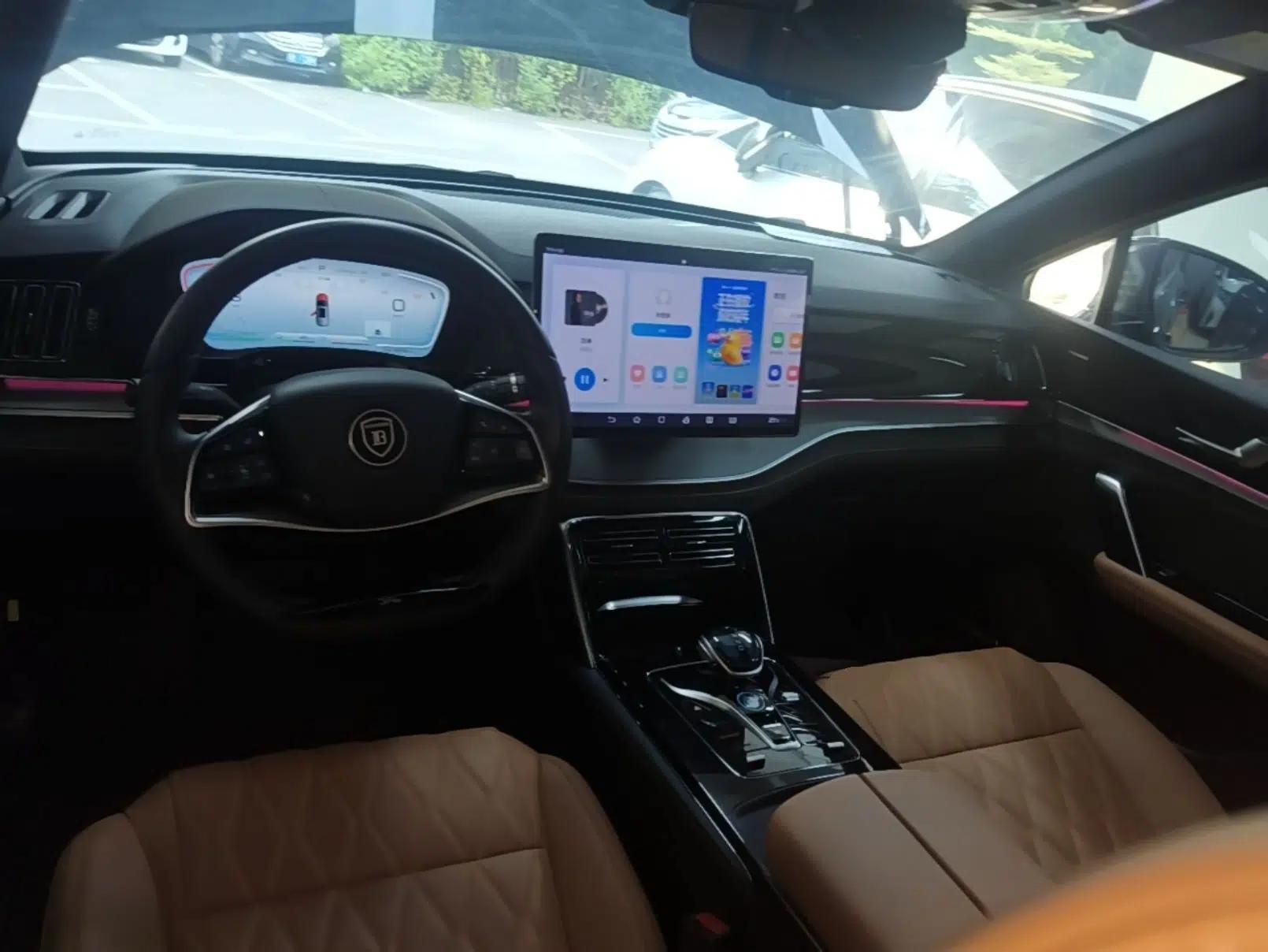BYD Tang New Energy 2023 DM-i Champion Edition 112KM Prestige Model — миниатюра 17