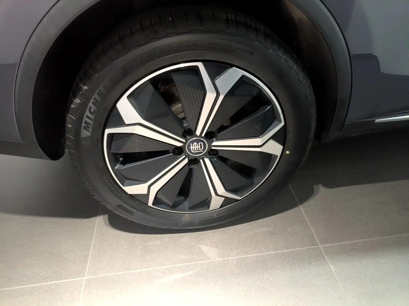BYD Tang New Energy 2022 EV 600KM Luxury Model — миниатюра 11